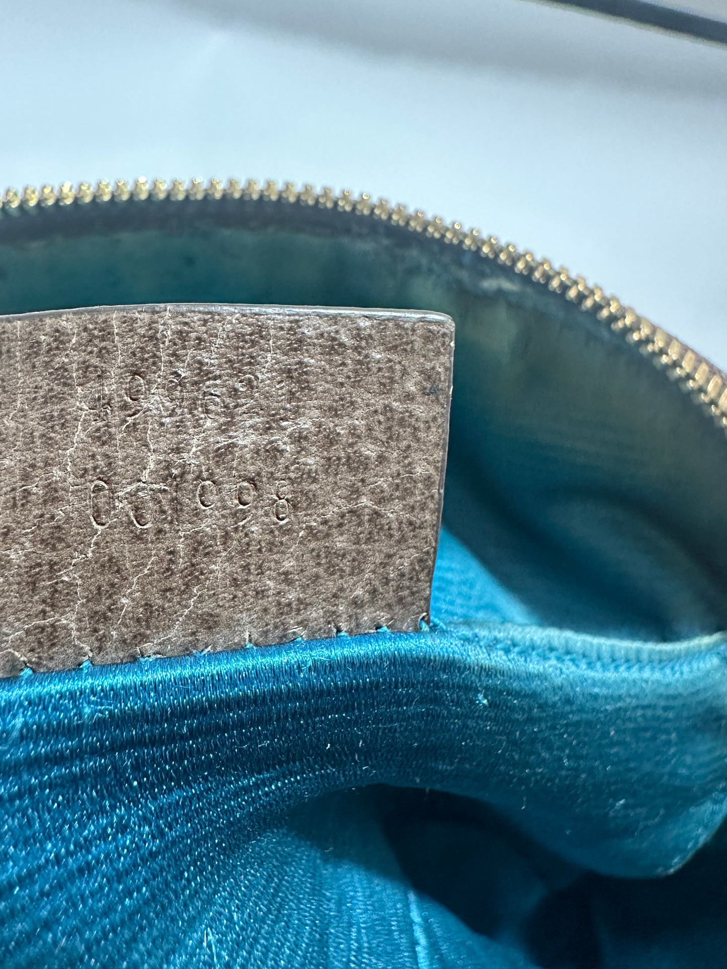 GUCCI
GG Supreme Monogram Textured Dollar Calfskin Web Small Ophidia Dome Shoulder Bag Beige Ebony