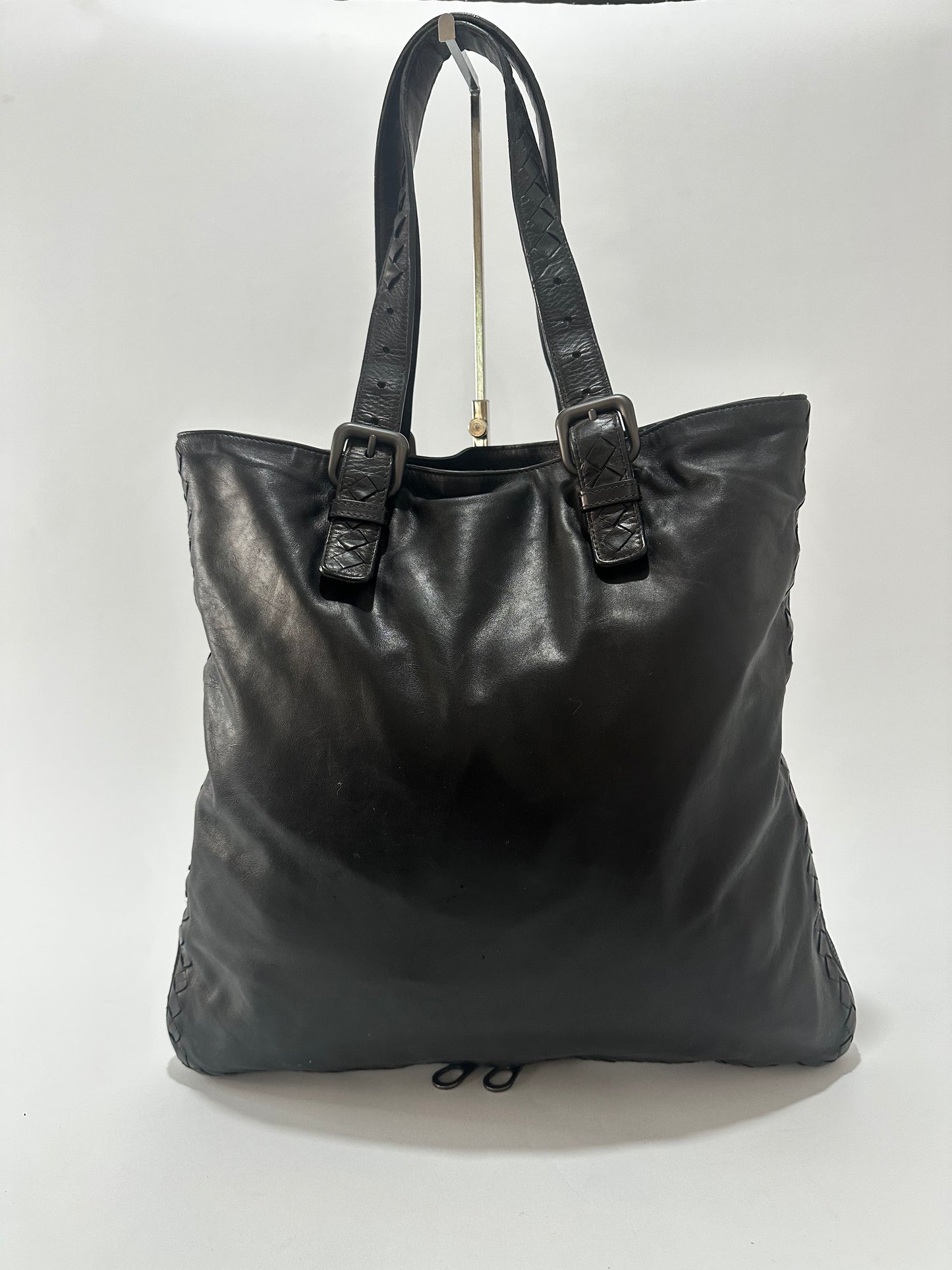Bottega Veneta Black Intrecciato Trim Leather Expandable Tote