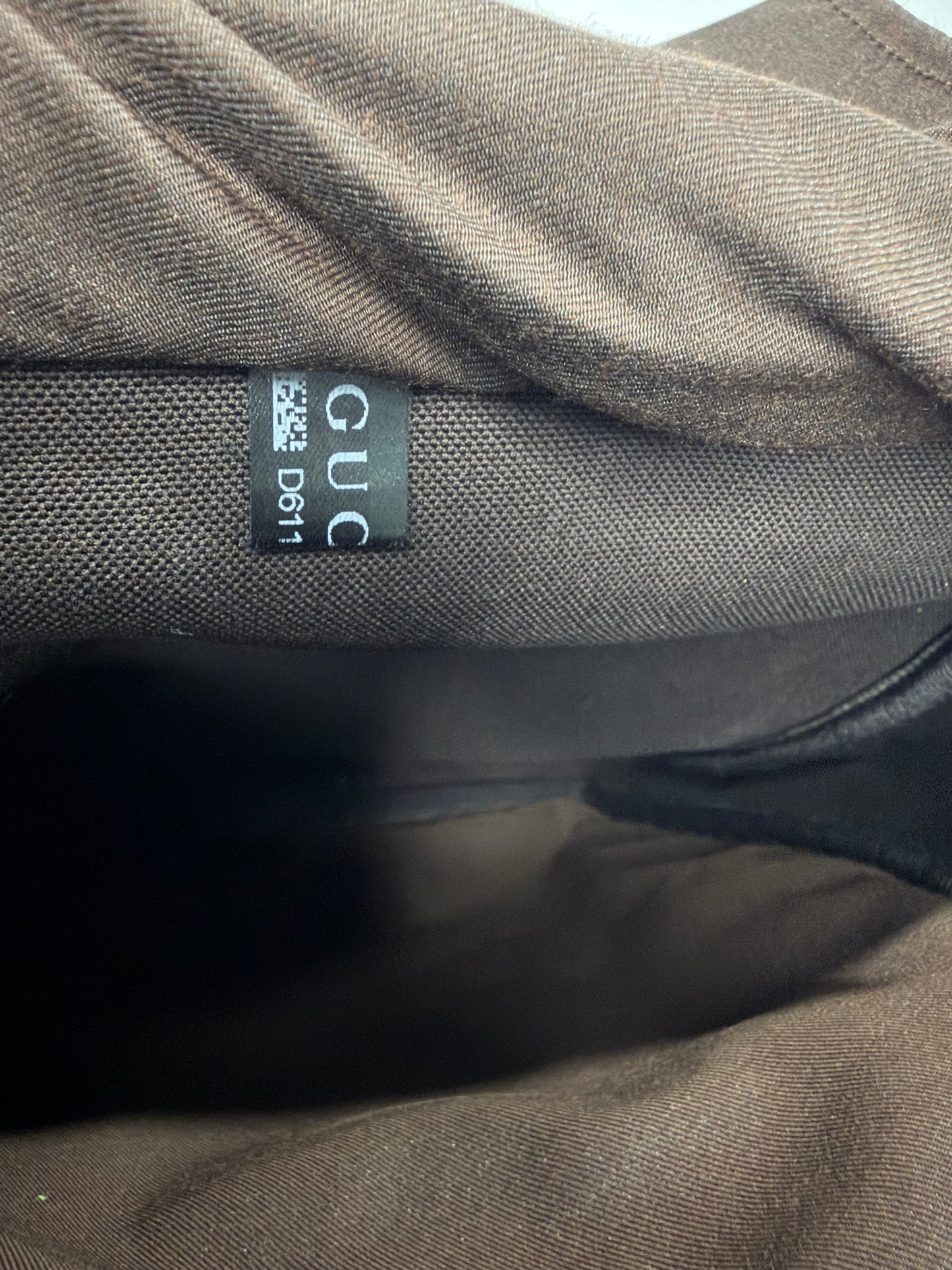 Gucci
GG Supreme Messenger Bag