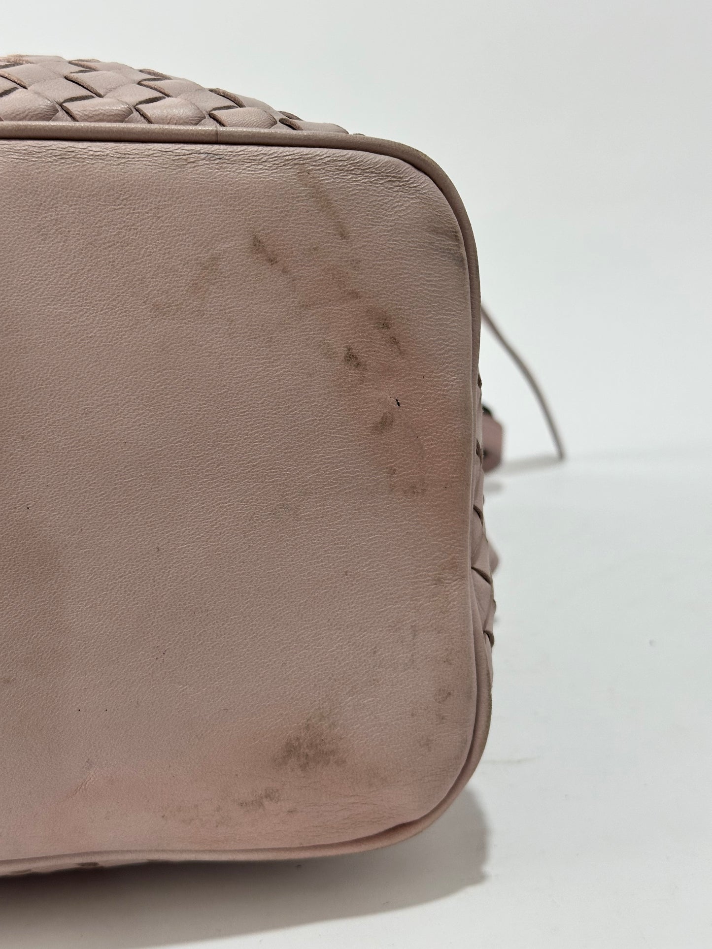 Bottega Veneta
Convertible Bucket Bag Intrecciato Nappa Medium