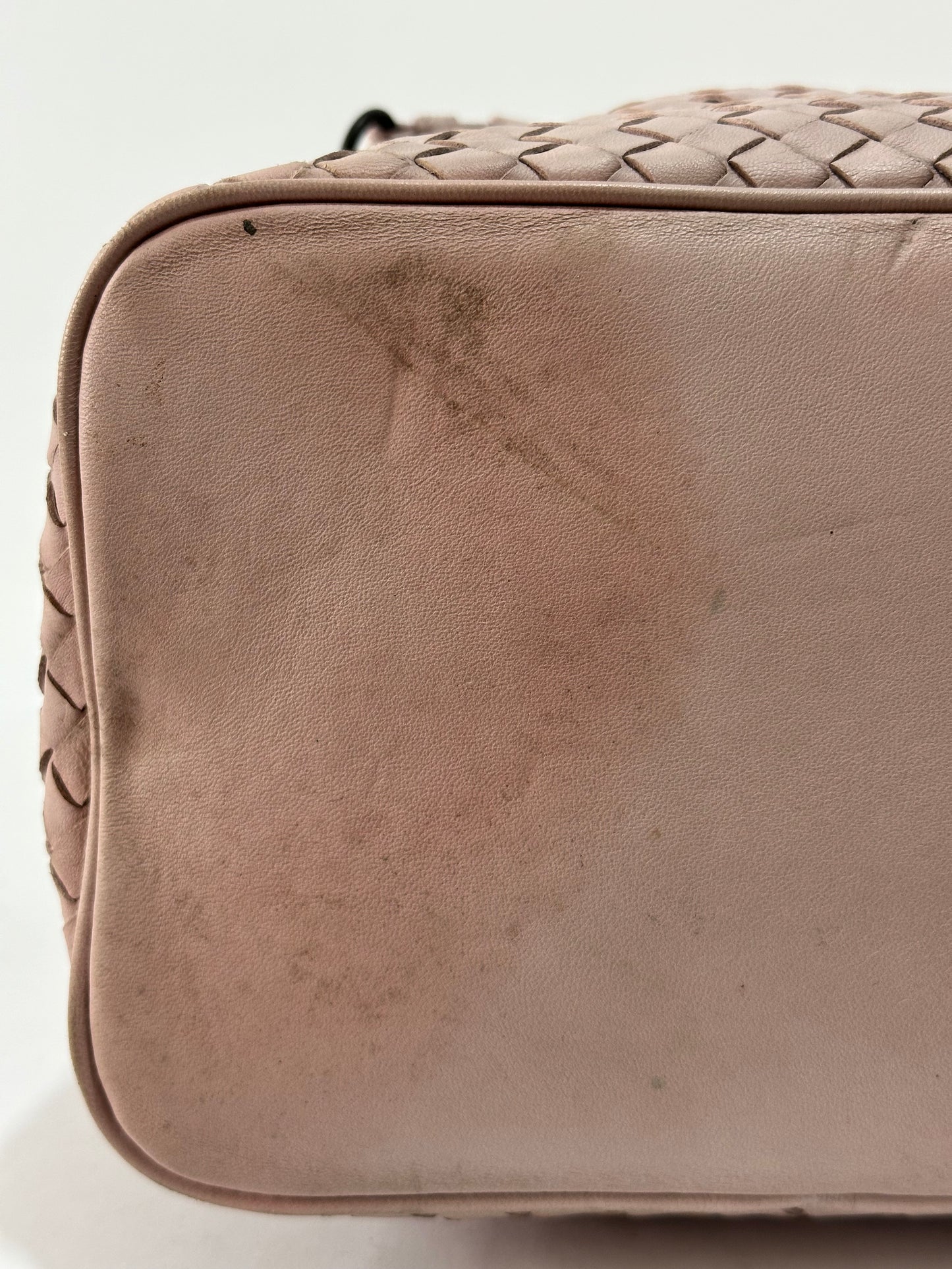 Bottega Veneta
Convertible Bucket Bag Intrecciato Nappa Medium