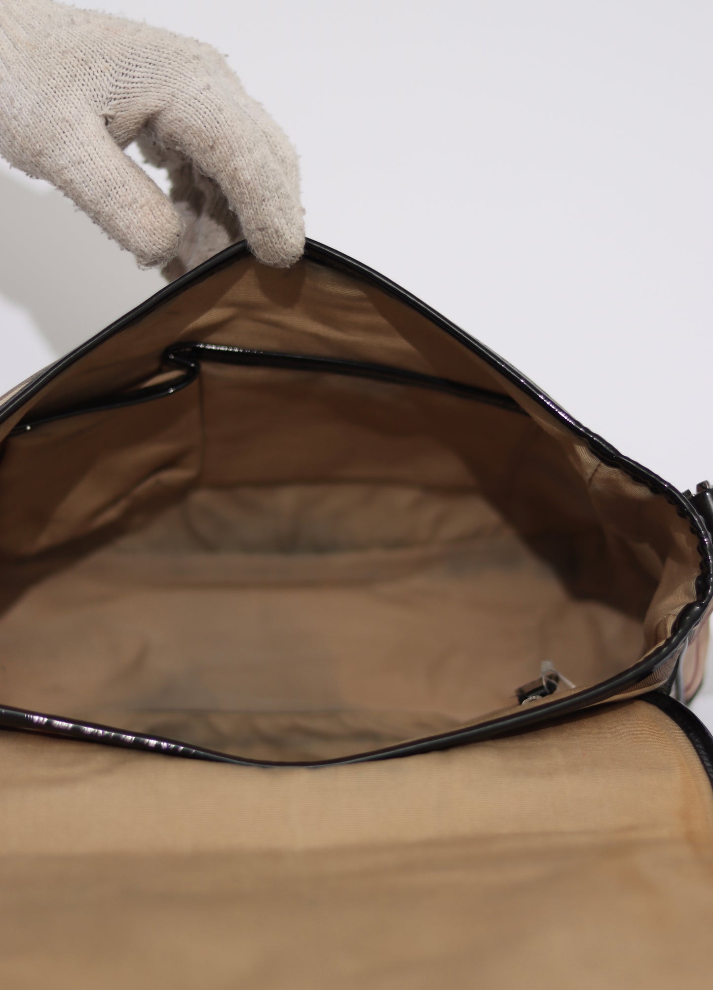 BURBERRY
Nova Check Messenger Bag Black