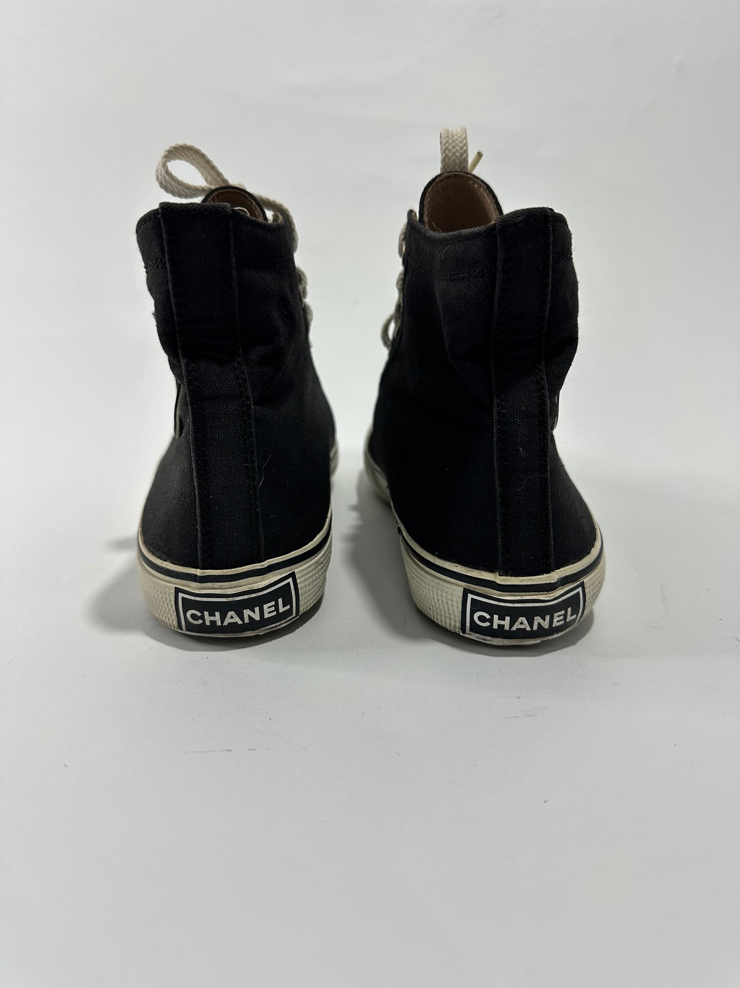 Chanel F/W 1995 CC Logo Canvas Basketball Sneakers Size 37 EU