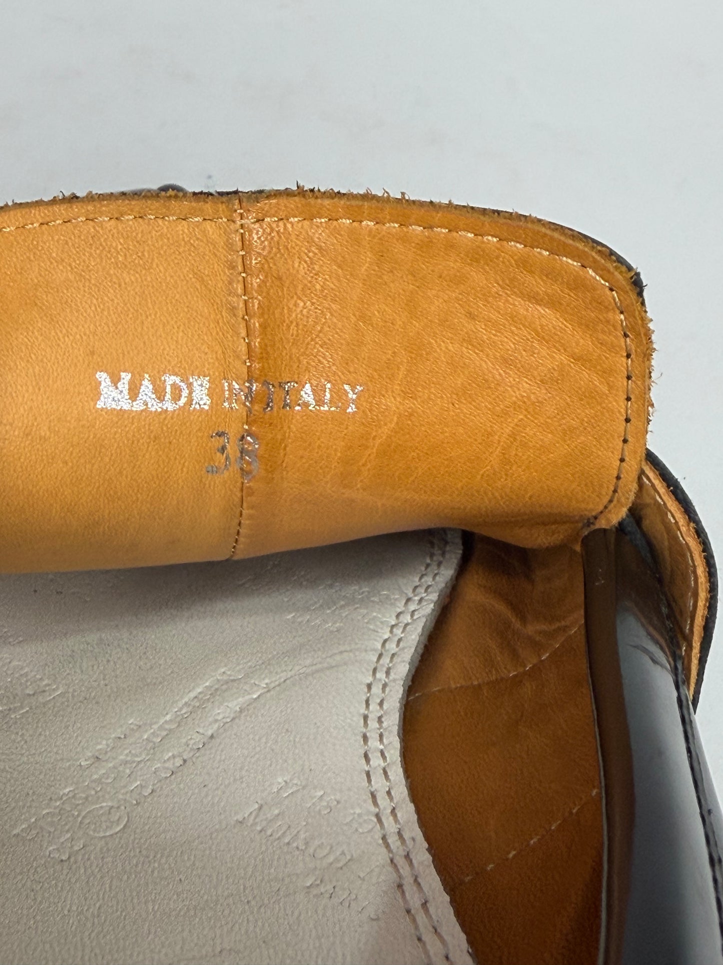 Maison MargeilaTabi strap split-toe loafers Size 38 EU/ 8 US/ 5 UK