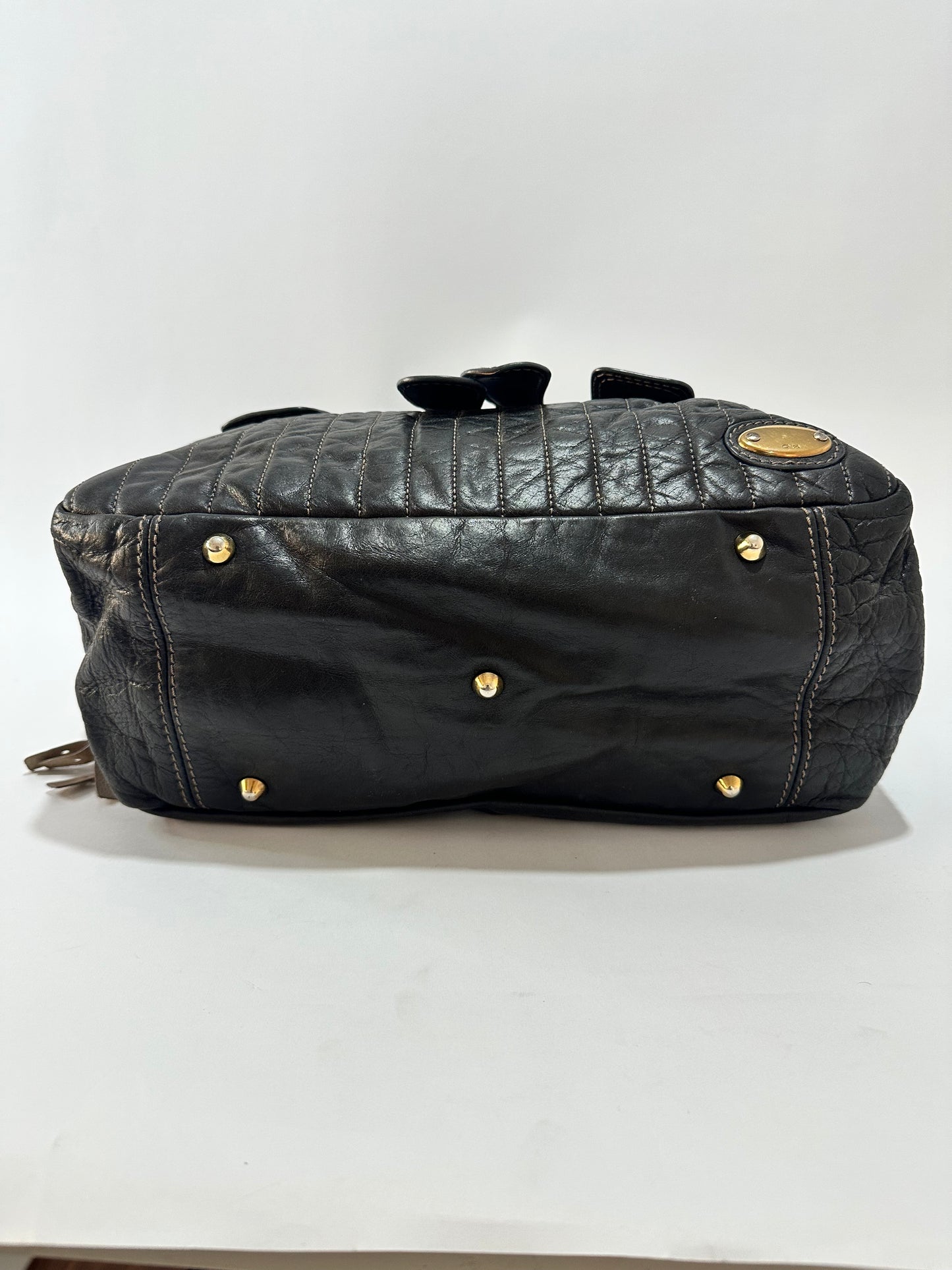 CHLOE
Calfskin Quilted Large Bay Tote Black