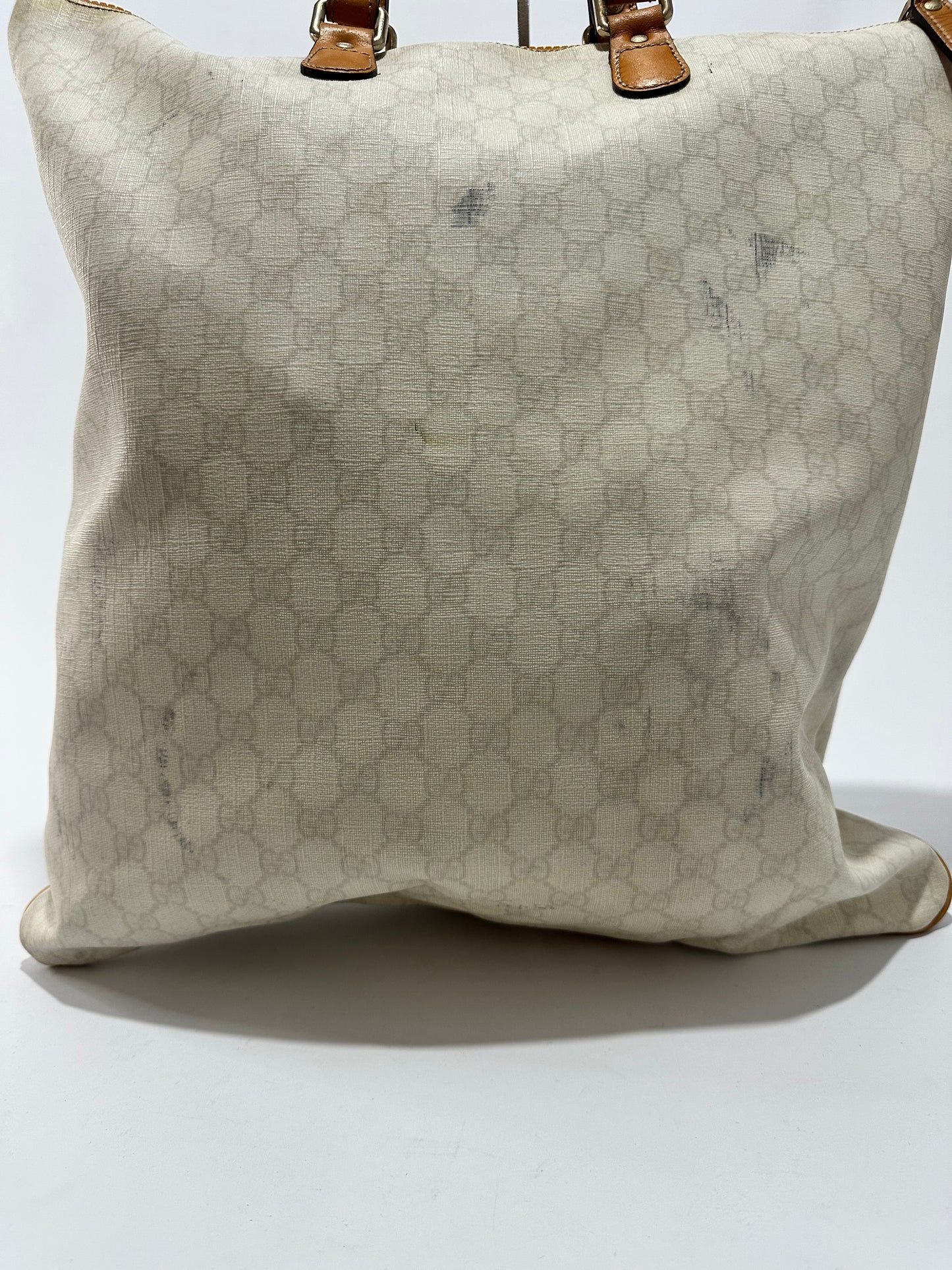 GUCCI
GG Plus Monogram Flat Tote Yellow