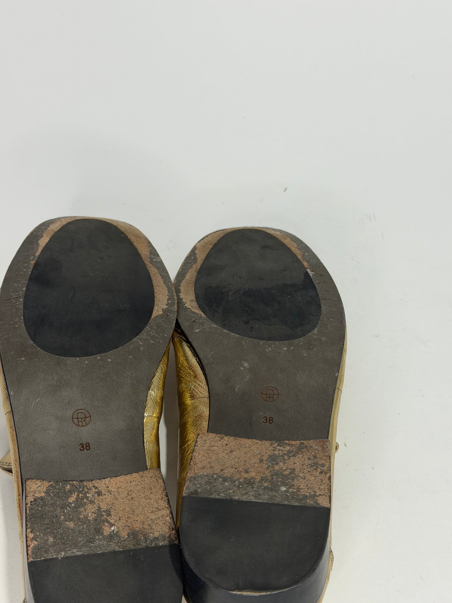 The Row Gold
Eel Skin Loafers
Women's Size 38 EU/8 US / 5 UK