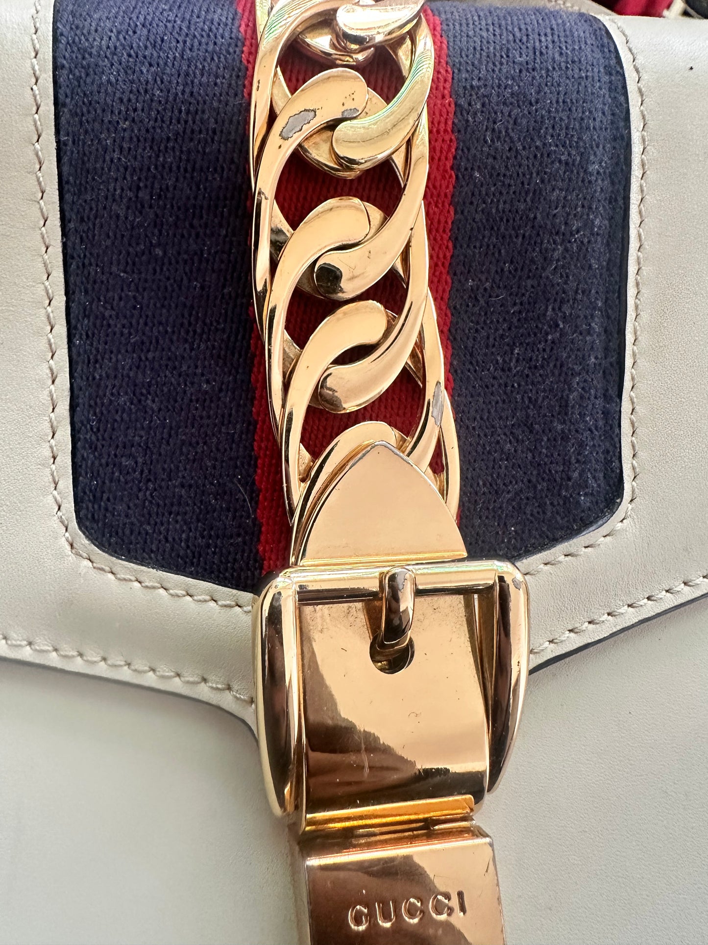 GUCCI
Calfskin Small Sylvie Shoulder Bag Off White