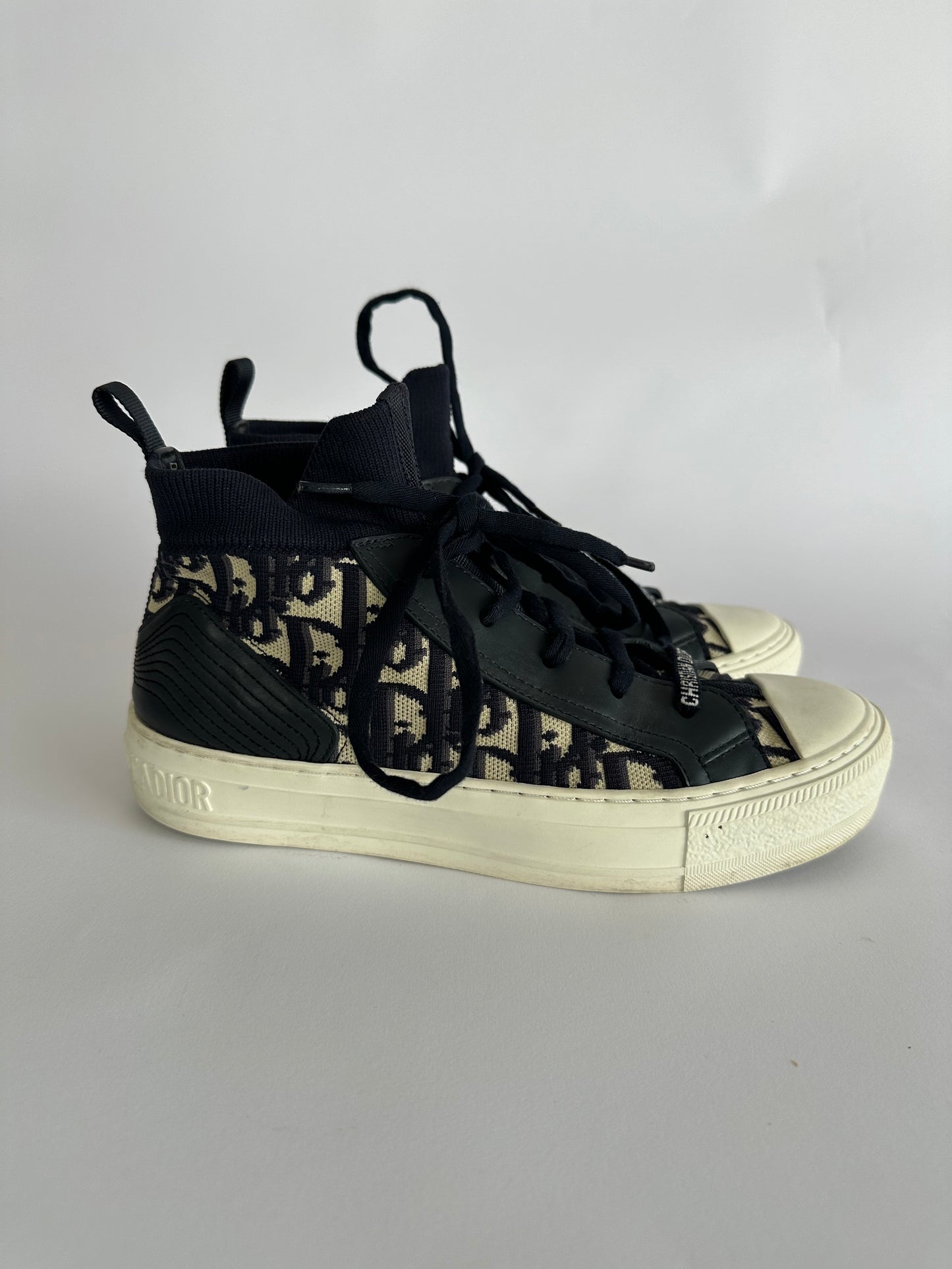 CHRISTIAN DIOR
Technical Knit Calfskin Oblique Womens Walk'n Dior Mid Top Sneakers 37 Deep Blue