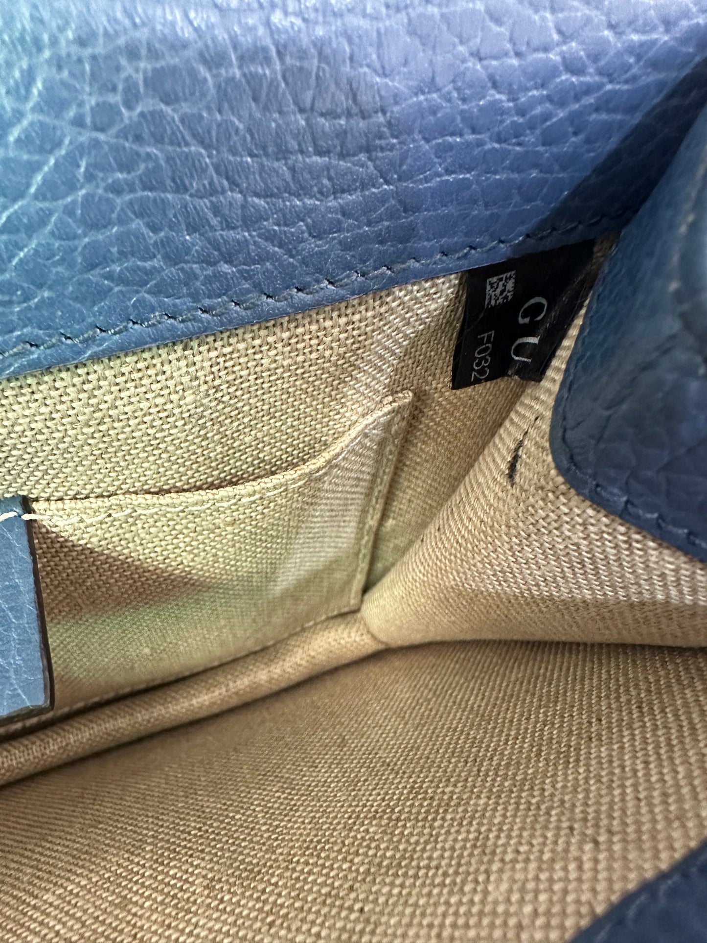GUCCI
Dollar Calfskin Small Interlocking G Shoulder Bag Caspian
