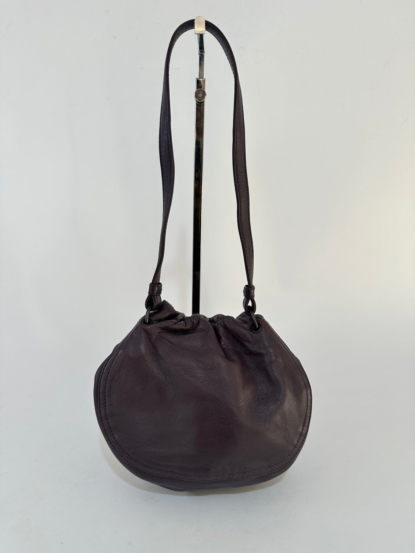 BOTTEGA VENETA
Calfskin Intrecciato Small Elastic Flap Black