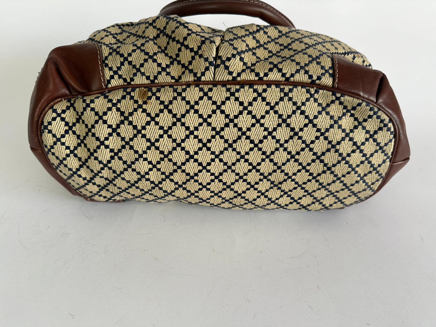 GUCCI
Diamante Medium Sukey Top Handle Bag Beige Brown
