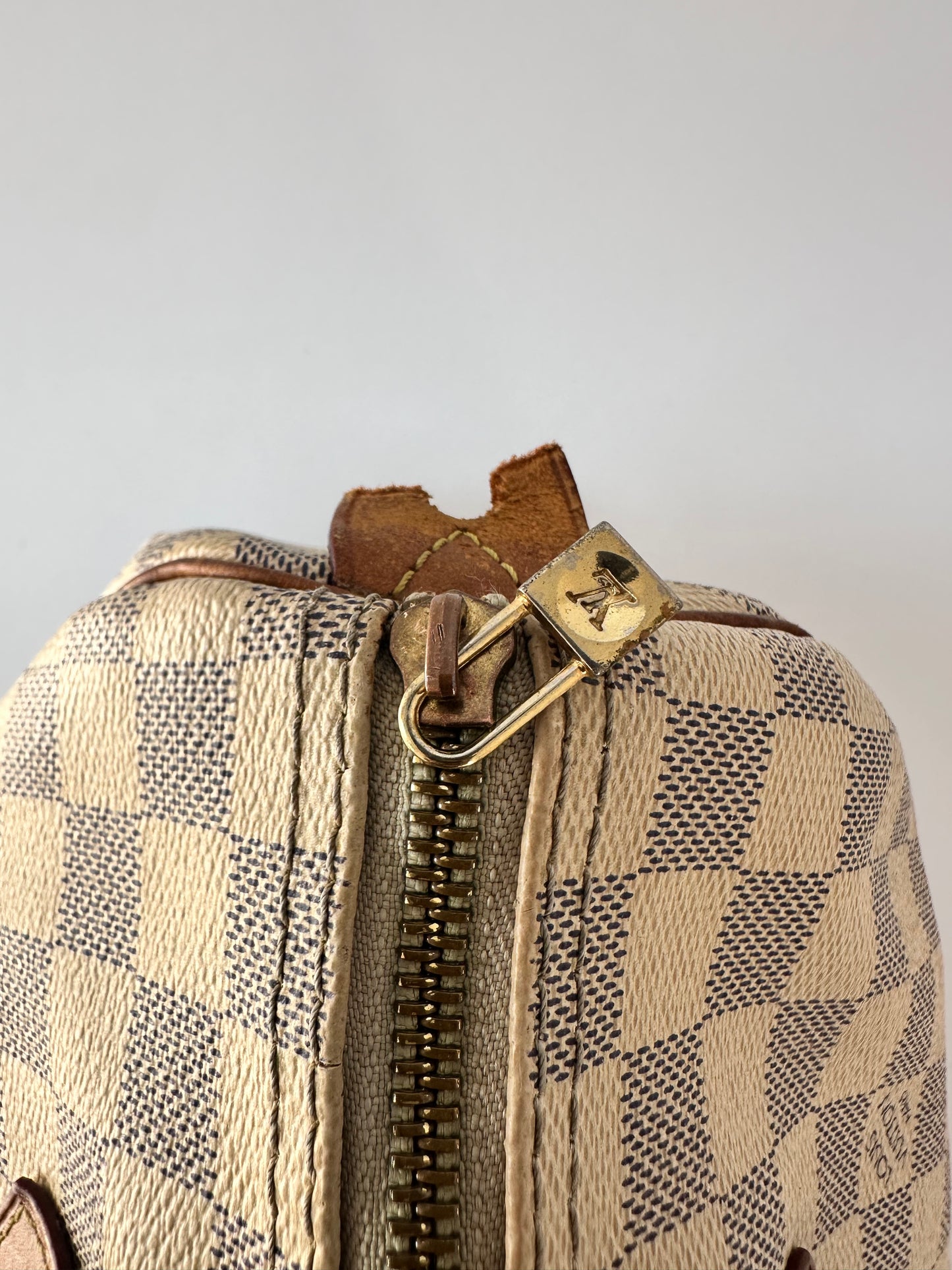 LOUIS VUITTON Damier Azur Speedy 30