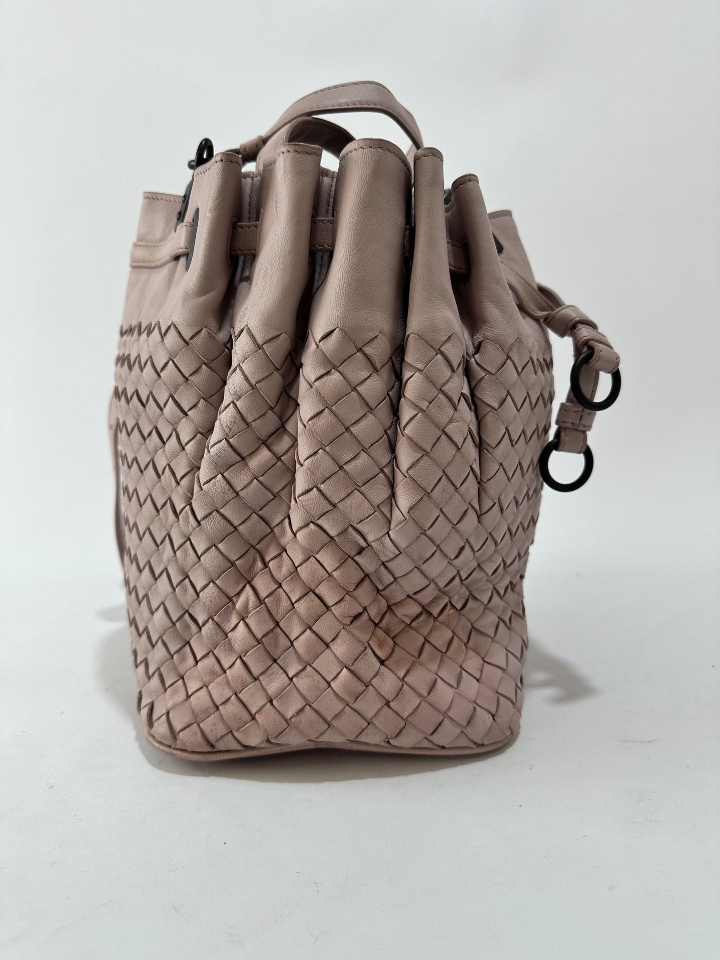 Bottega Veneta
Convertible Bucket Bag Intrecciato Nappa Medium
