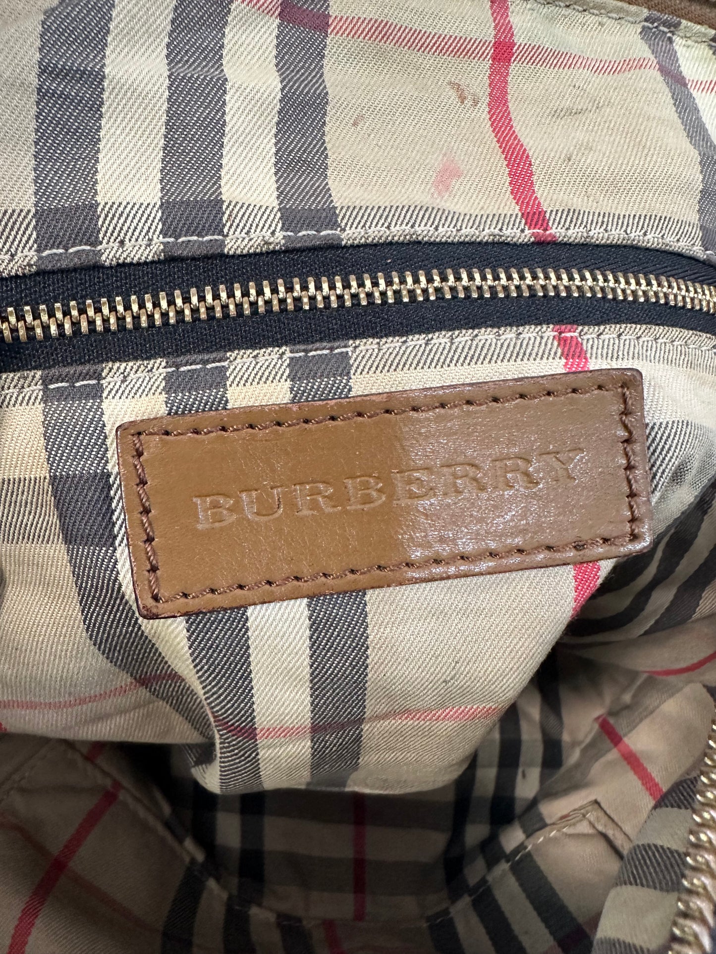 BURBERRY
London Grainy Calfskin Small Salisbury Tote Beige