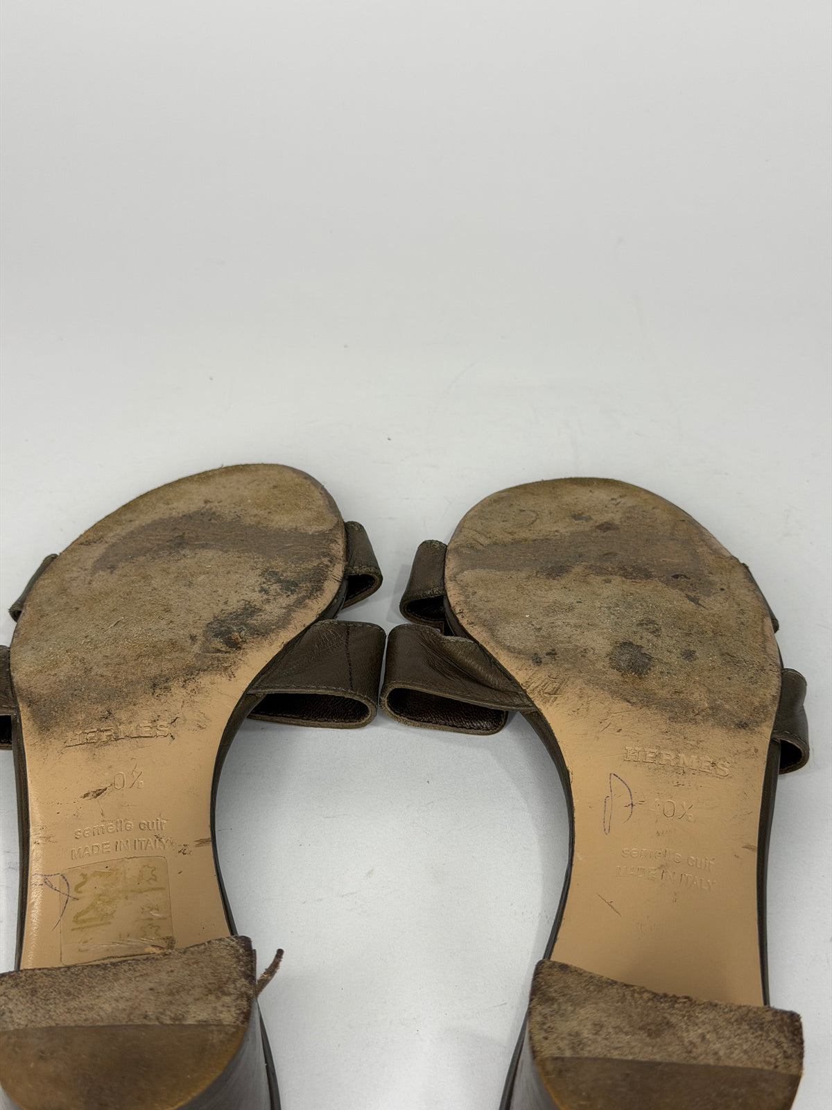 Hermes Gray Leather Oasis Slide Sandals Size 40.5 EU/ 10.5 US/ 7.5 UK