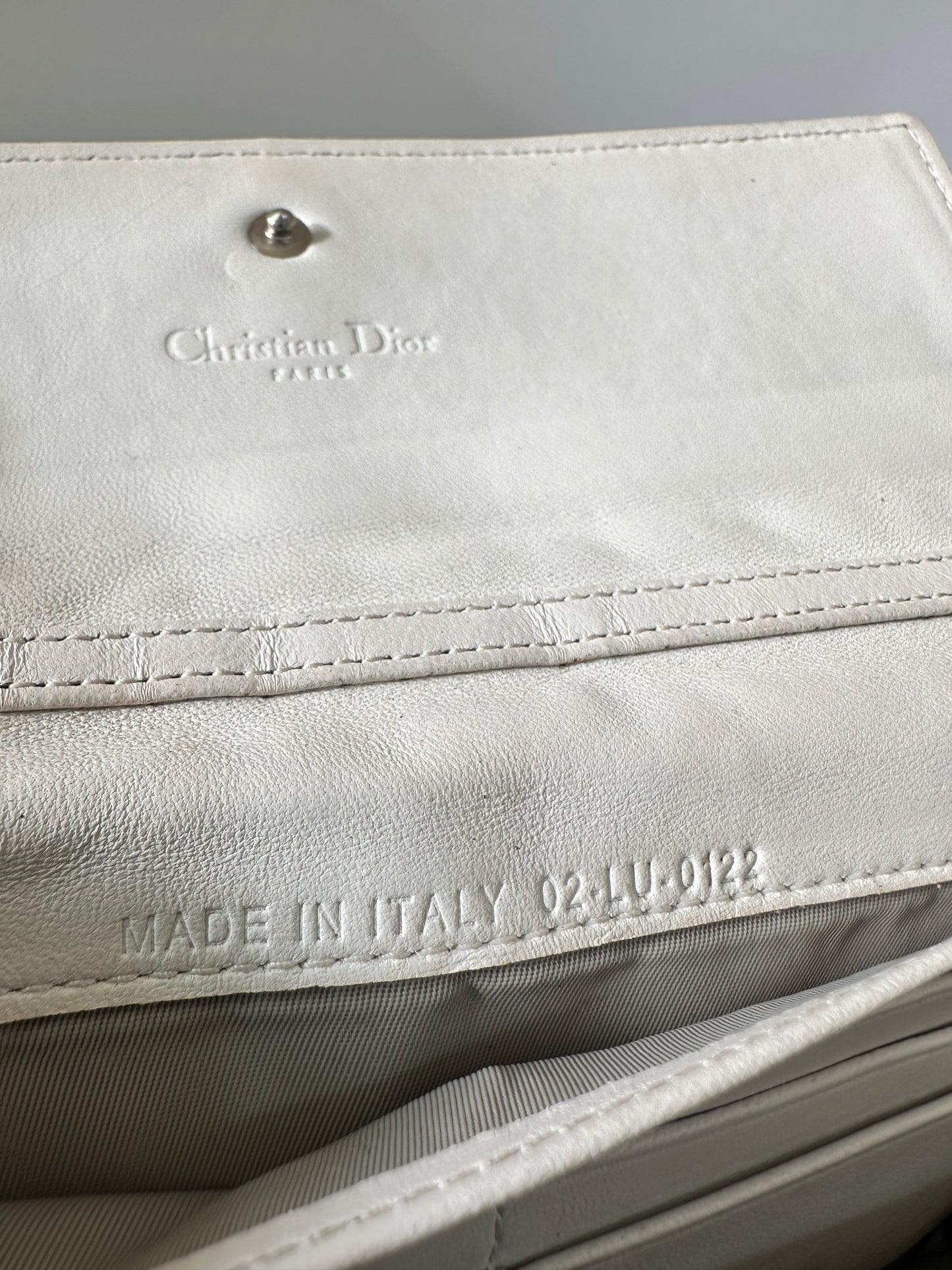 Dior White Cannage Leather Rendezvous Wallet On Chain