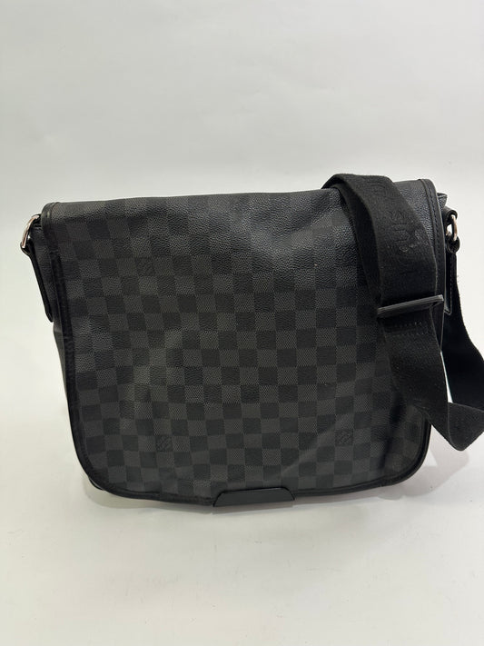 Louis Vuitton Damier Graphite Canvas Daniel MM Messenger Bag