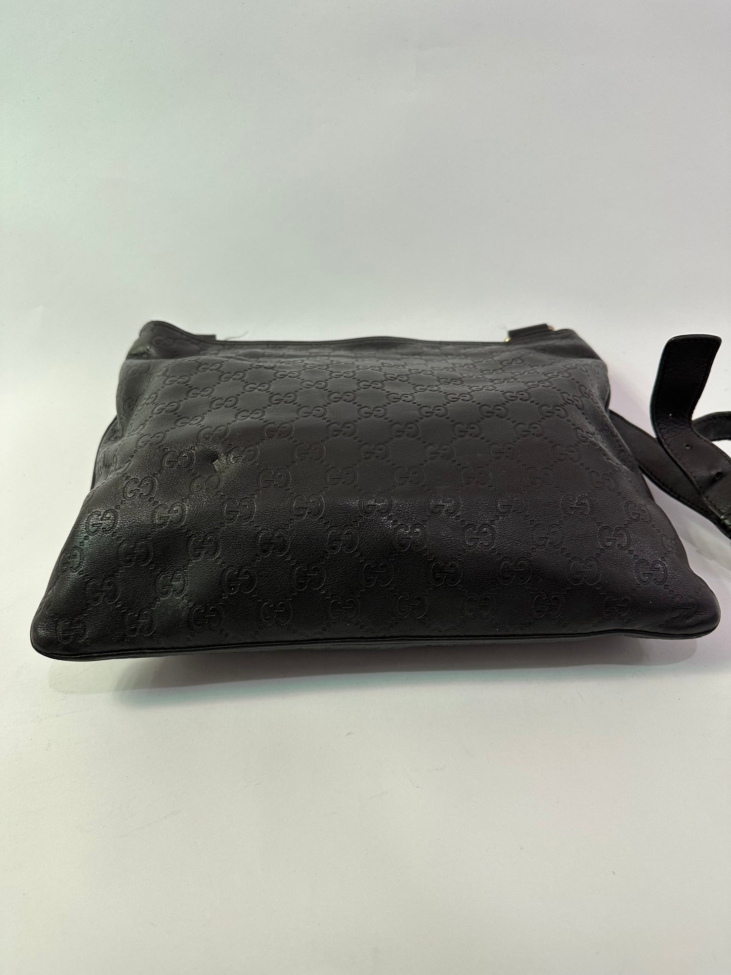 GUCCI Black Guccissima Leather Slim Messenger Bag