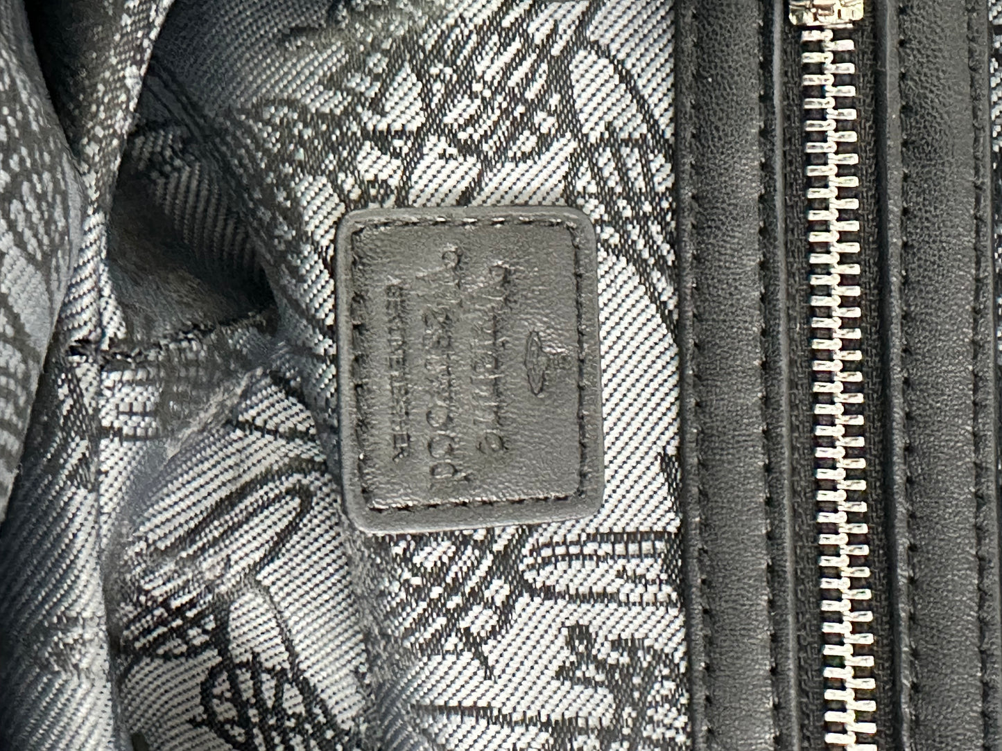 VIVIENNE WESTWOOD GRANNY FRAME PURSE LEATHER BLACK