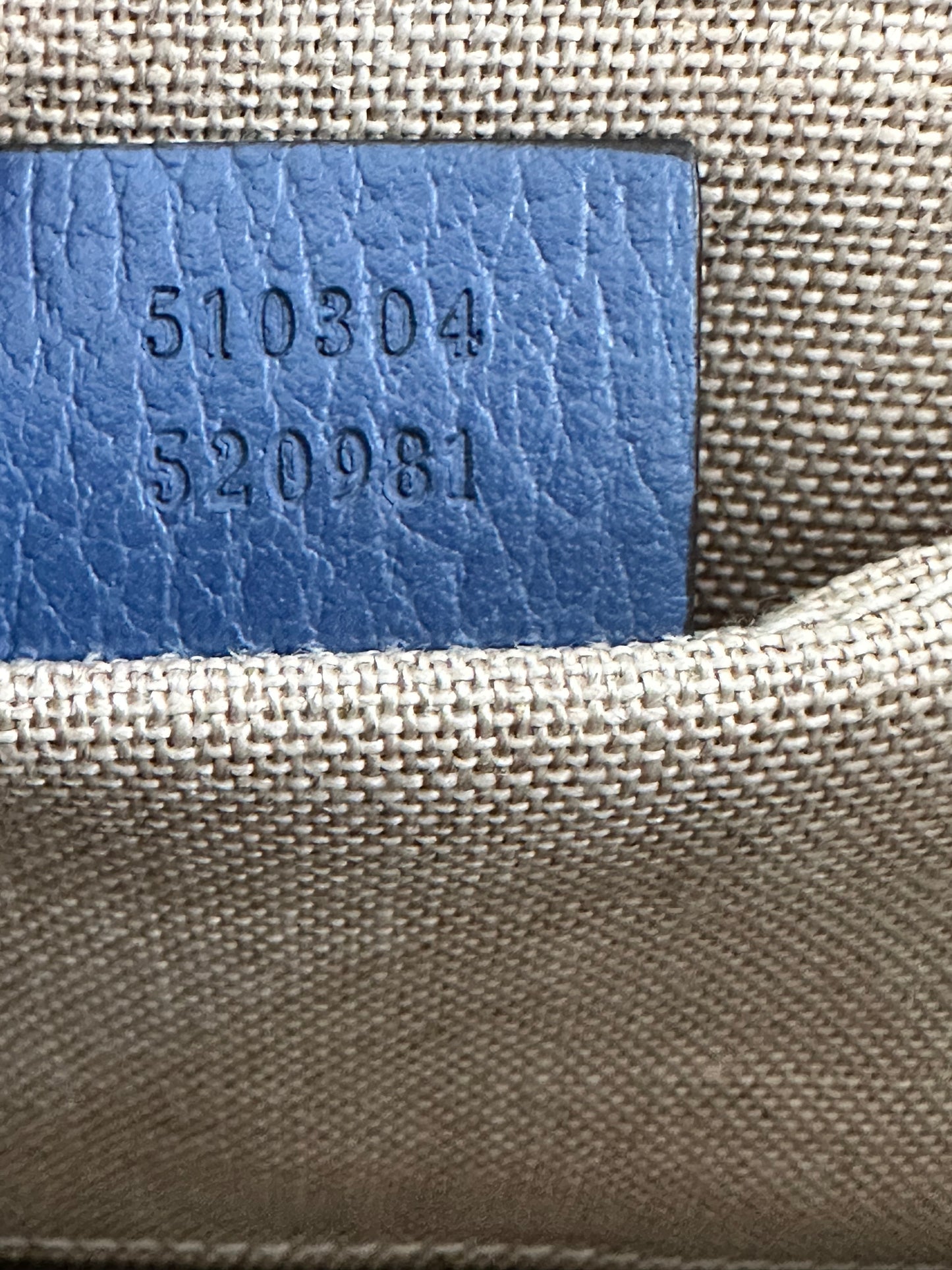 GUCCI
Dollar Calfskin Small Interlocking G Shoulder Bag Caspian