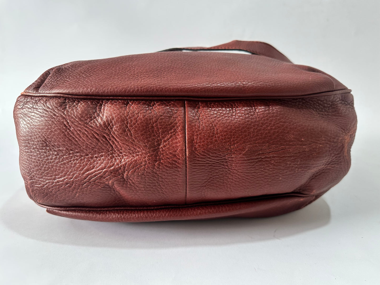 GUCCI
Calfskin Web Medium Dressage Hobo Red