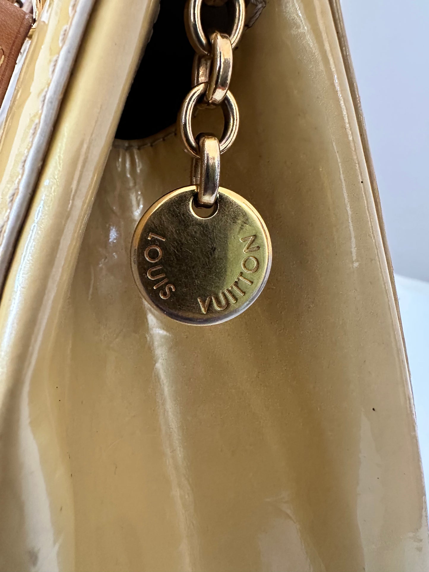 Louis Vuitton Blanc Corail Monogram Vernis Brea MM Bag