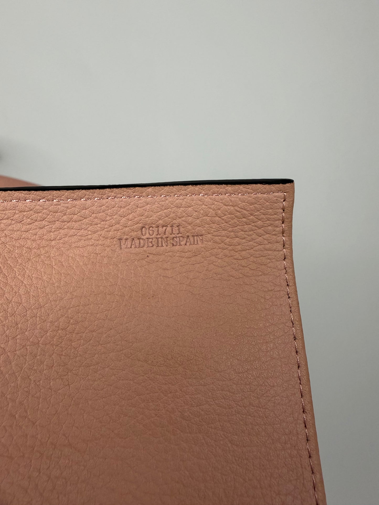 Loewe
Small Flamenco Pink Leather Tote