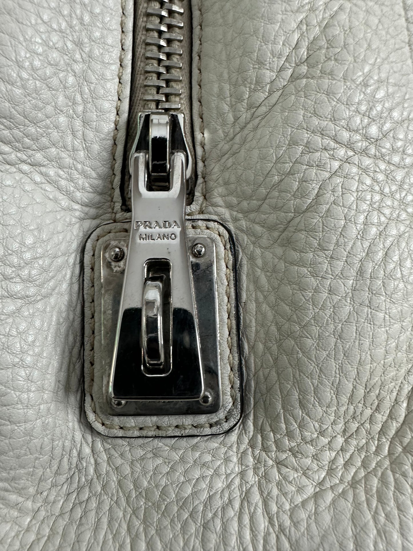 PRADA Womens Vitello Daino Large Double Zip Tote in Talco.