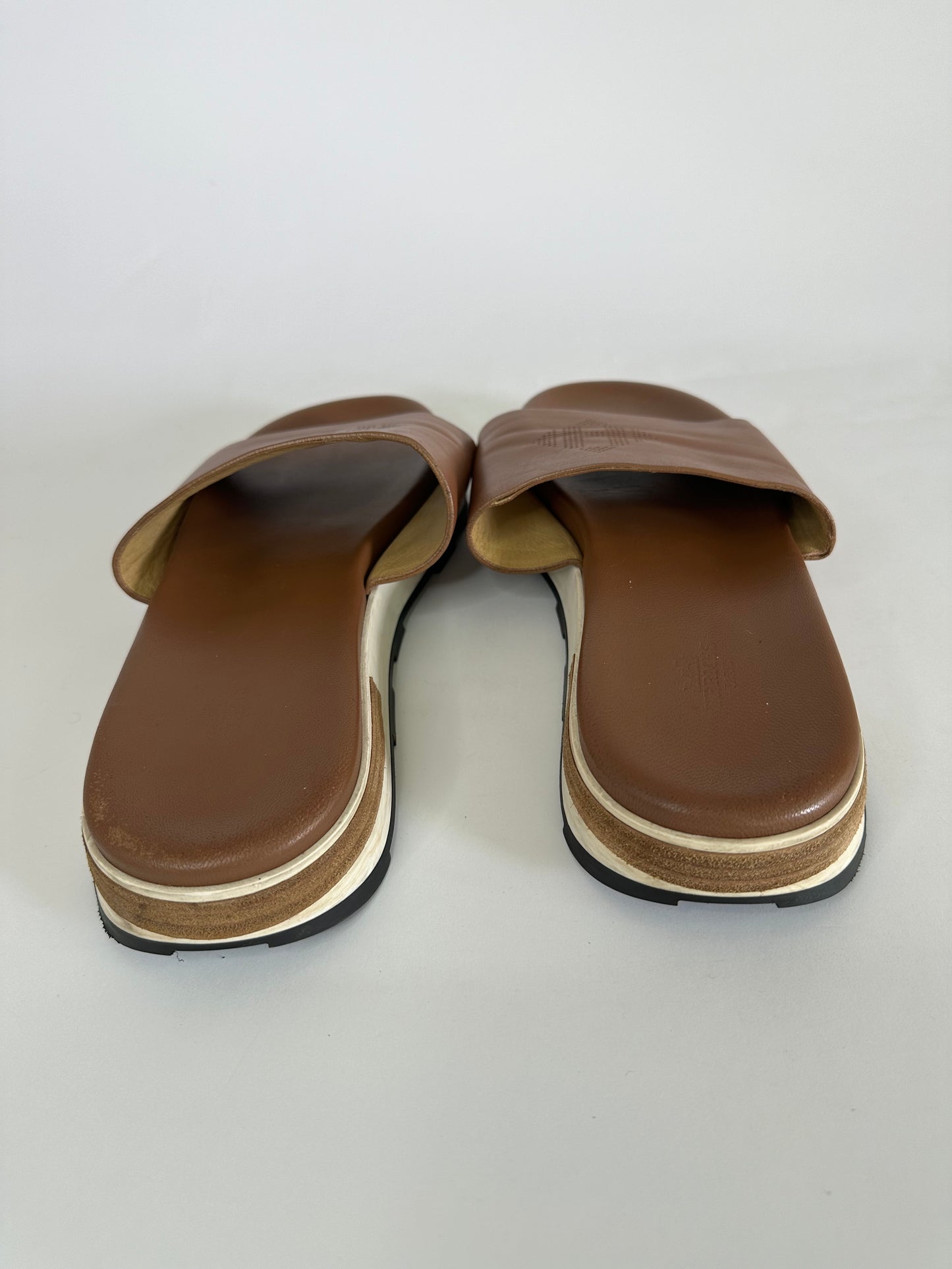 HERMÈS
Brown Leather Slides Size 45 IT