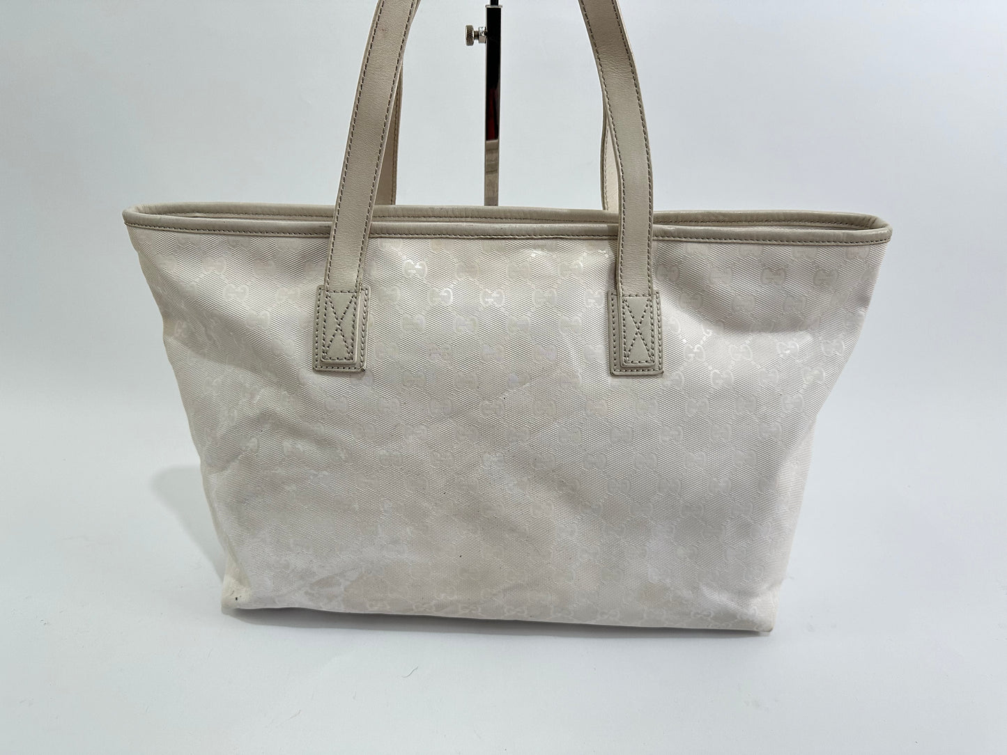 GUCCI White Imprime GG Tote Medium