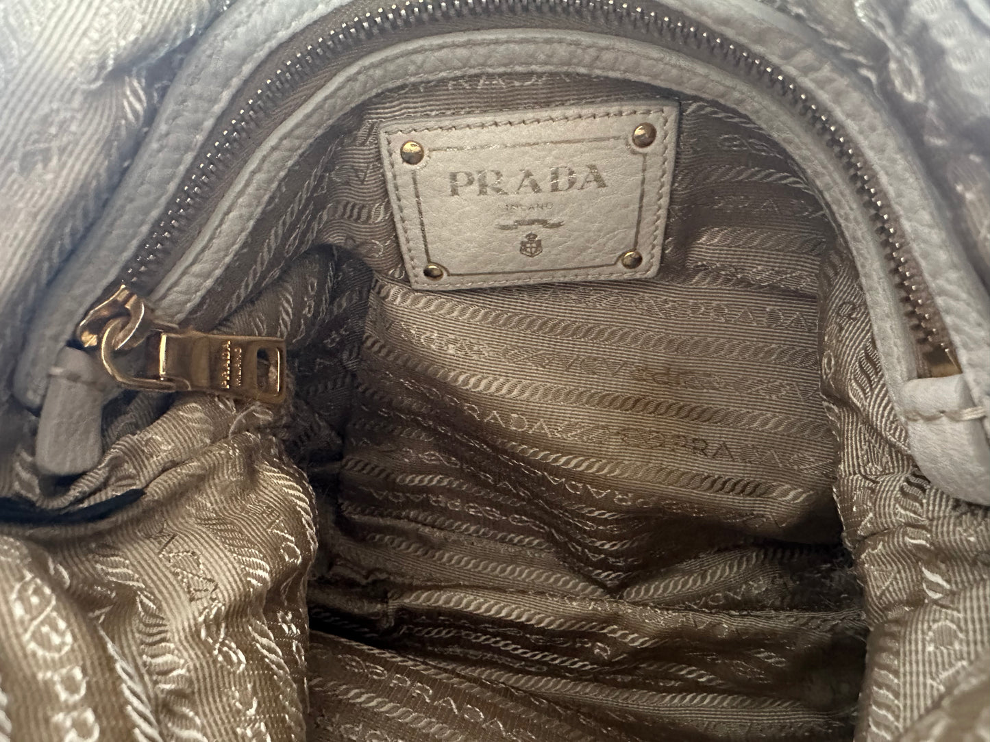 PRADA
Jacquard Logo Small Flat Messenger Bag White