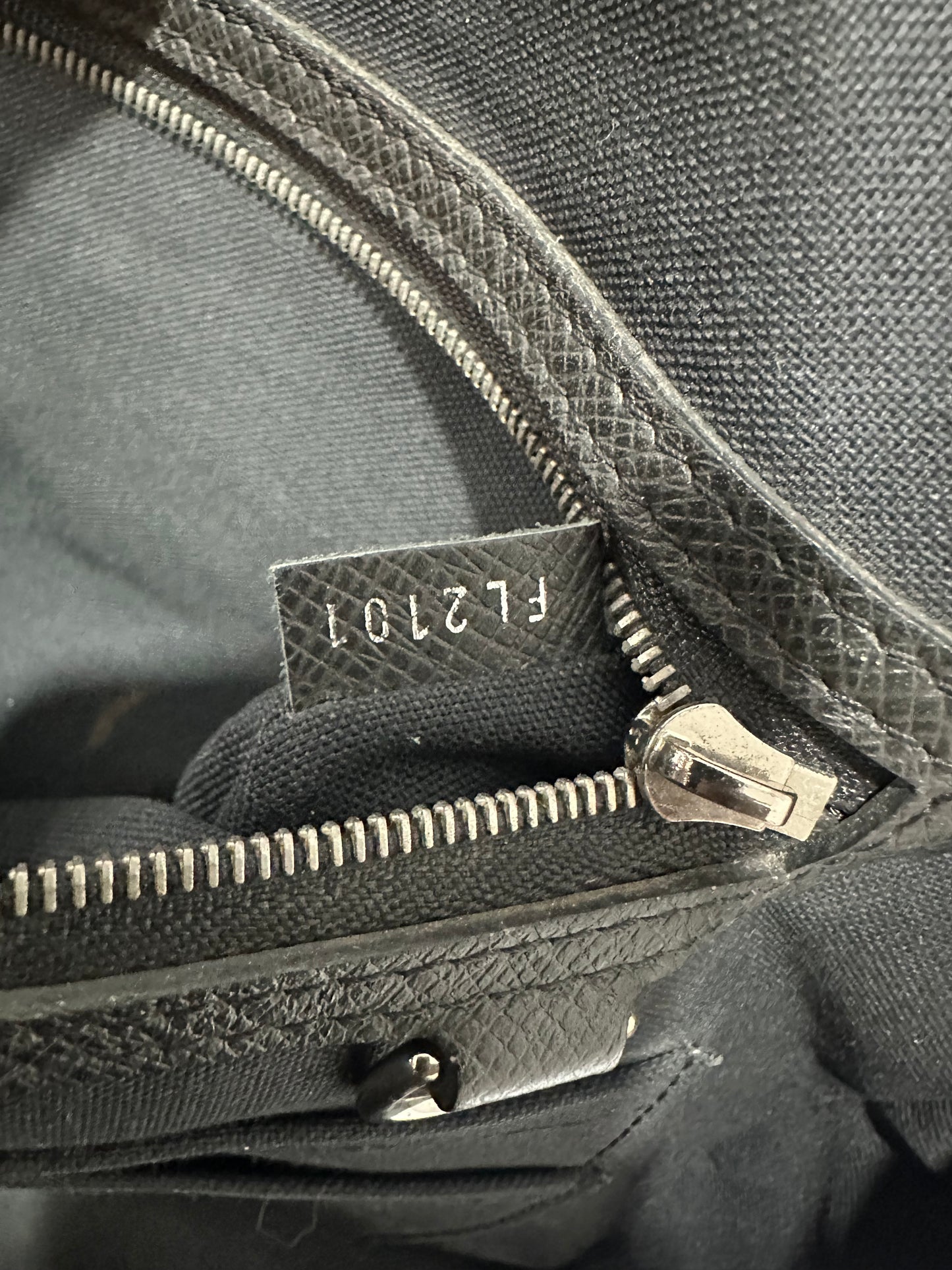 Louis Vuitton Black Taiga Leather Neo Igor Briefcase