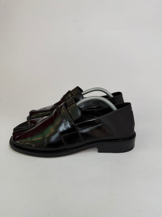 Maison MargeilaTabi strap split-toe loafers Size 37 EU/ 7 US/ 4 UK