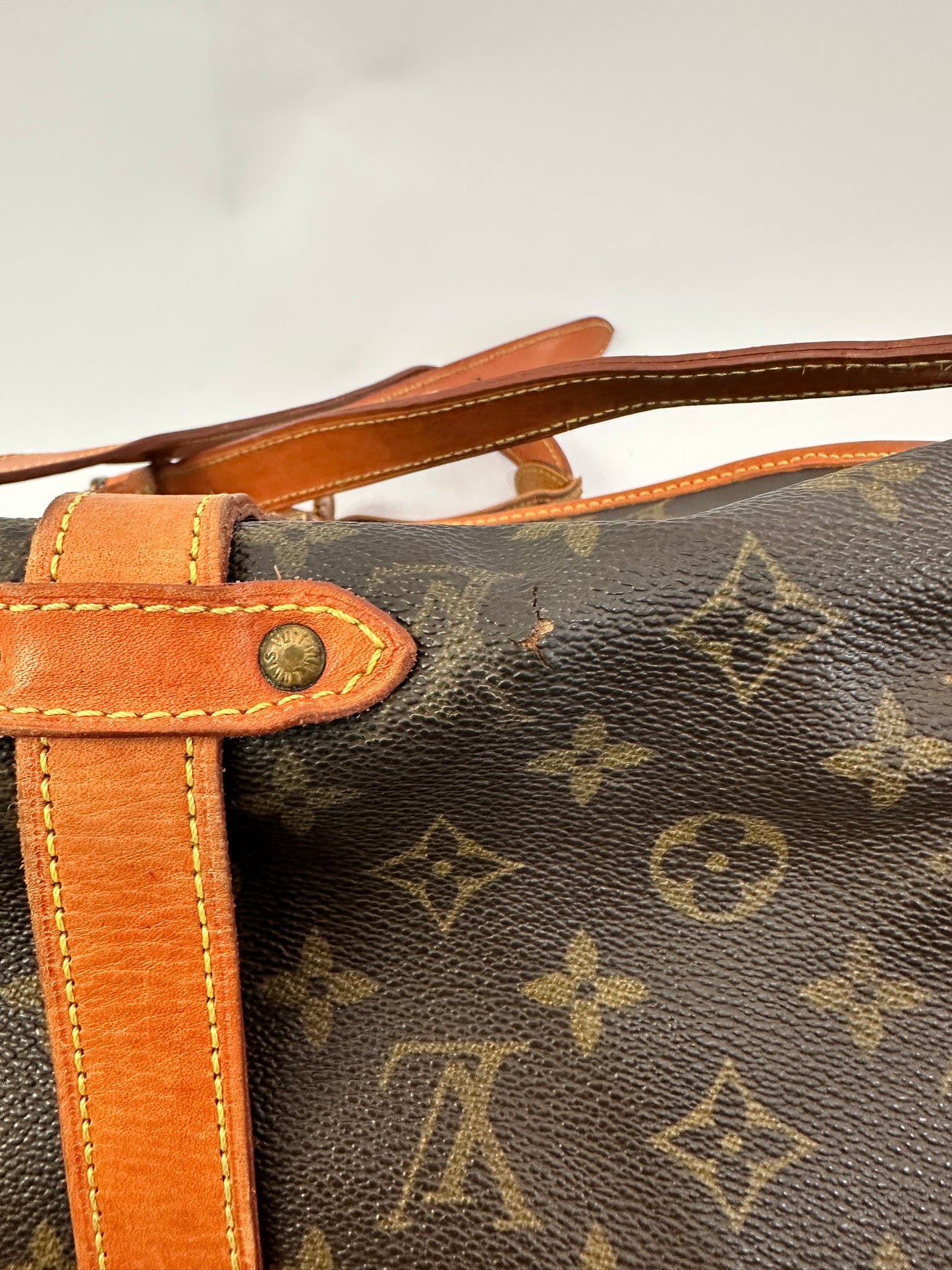 Vintage Louis Vuitton Monogram Canvas Saumur Messenger 35 Bag