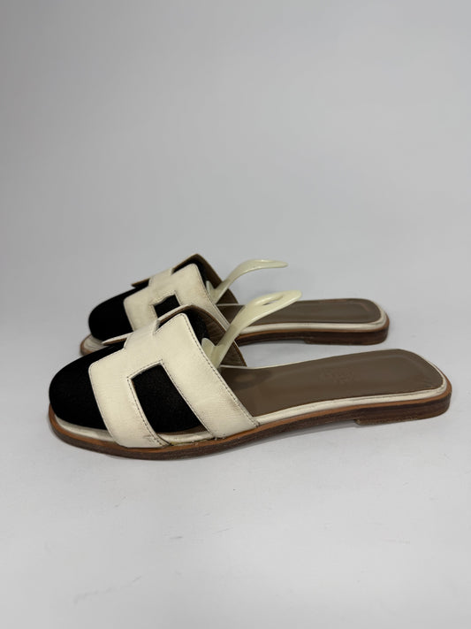 HERMES White Box Calfskin Oran Sandals 38 EU/ 8 US / 5 UK