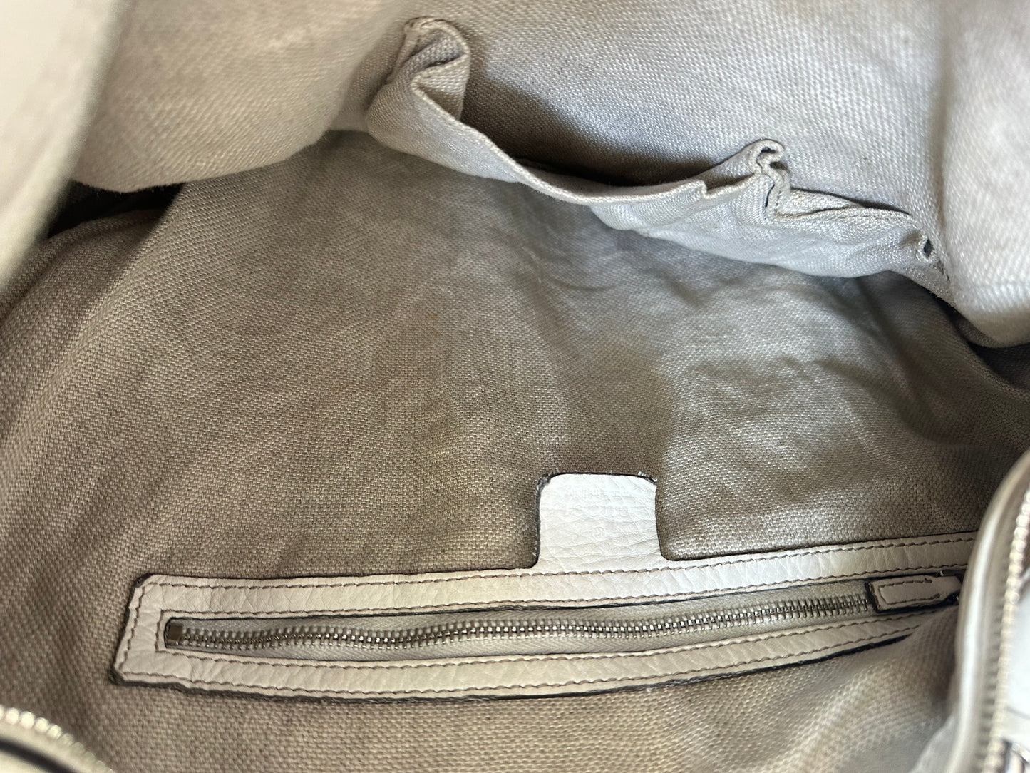 GUCCI
Monogram Icon Bit Large Hobo Off White