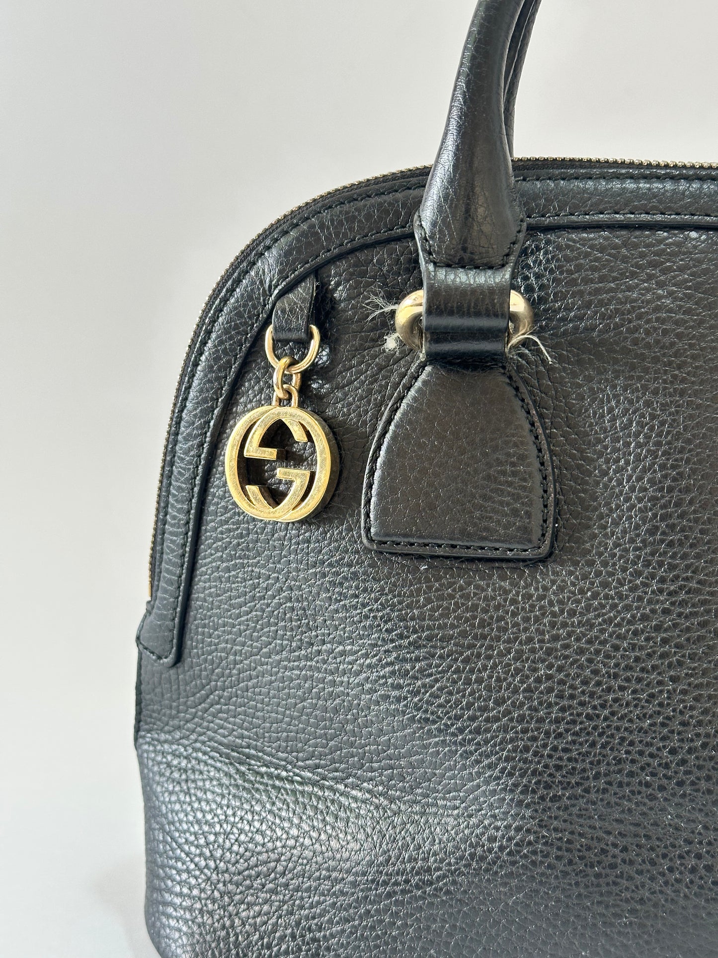GUCCI
Calfskin Medium Dome Bag Black