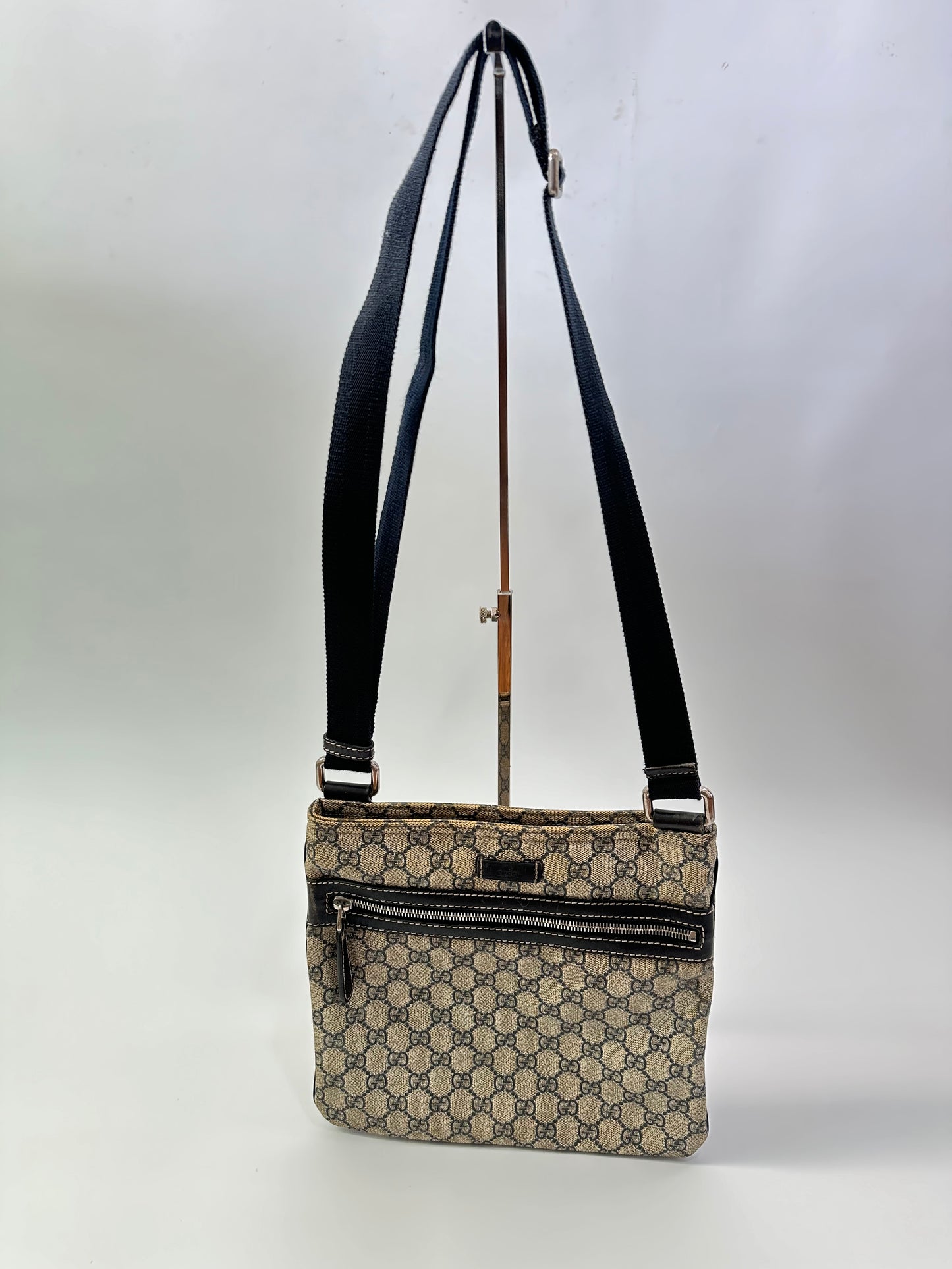 GUCCI Beige GG Supreme Canvas and Leather Crossbody Bag