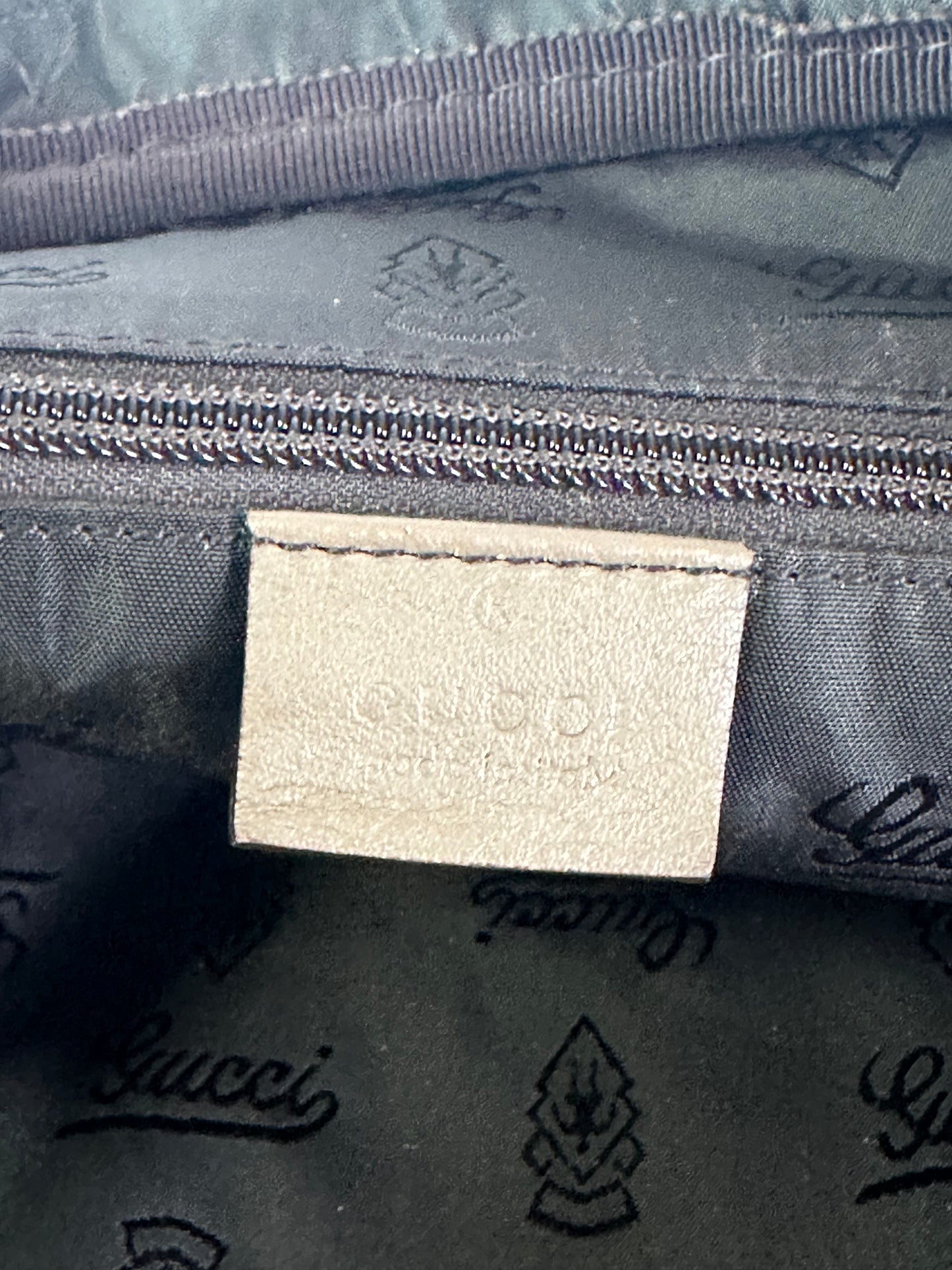 GUCCI
Guccissima Signature Briefcase Beige
