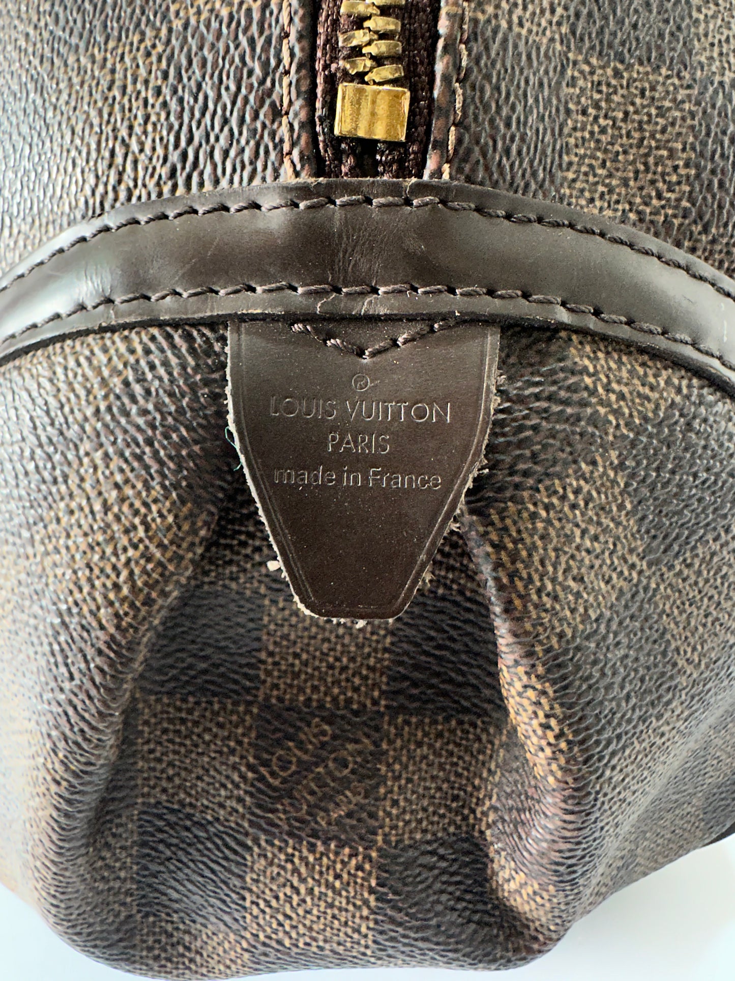 LOUIS VUITTON
Damier Ebene Rivington GM