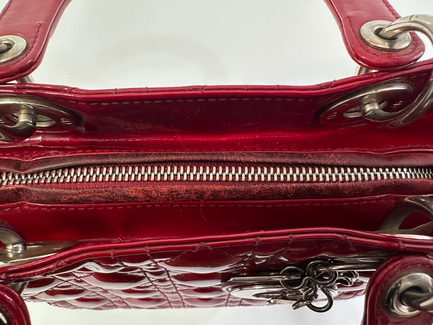 CHRISTIAN DIOR
Patent Cannage Medium Lady Dior Red