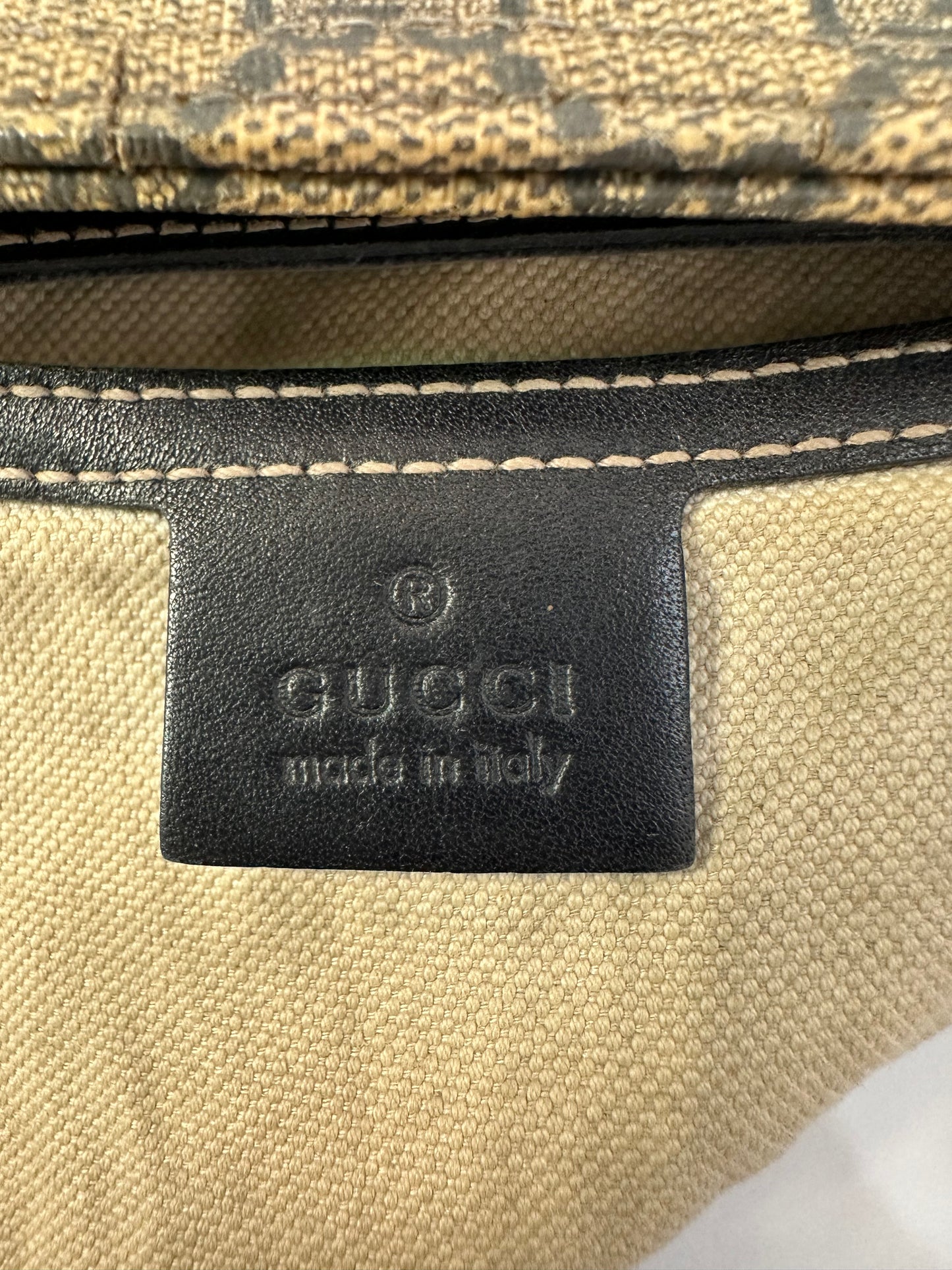 GUCCI Beige GG Supreme Canvas and Leather Crossbody Bag