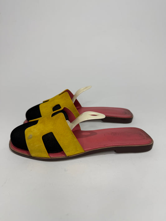 Hermes Yellow Suede Oran Flat Slides Size 39EU/ 9 US/ 6 UK