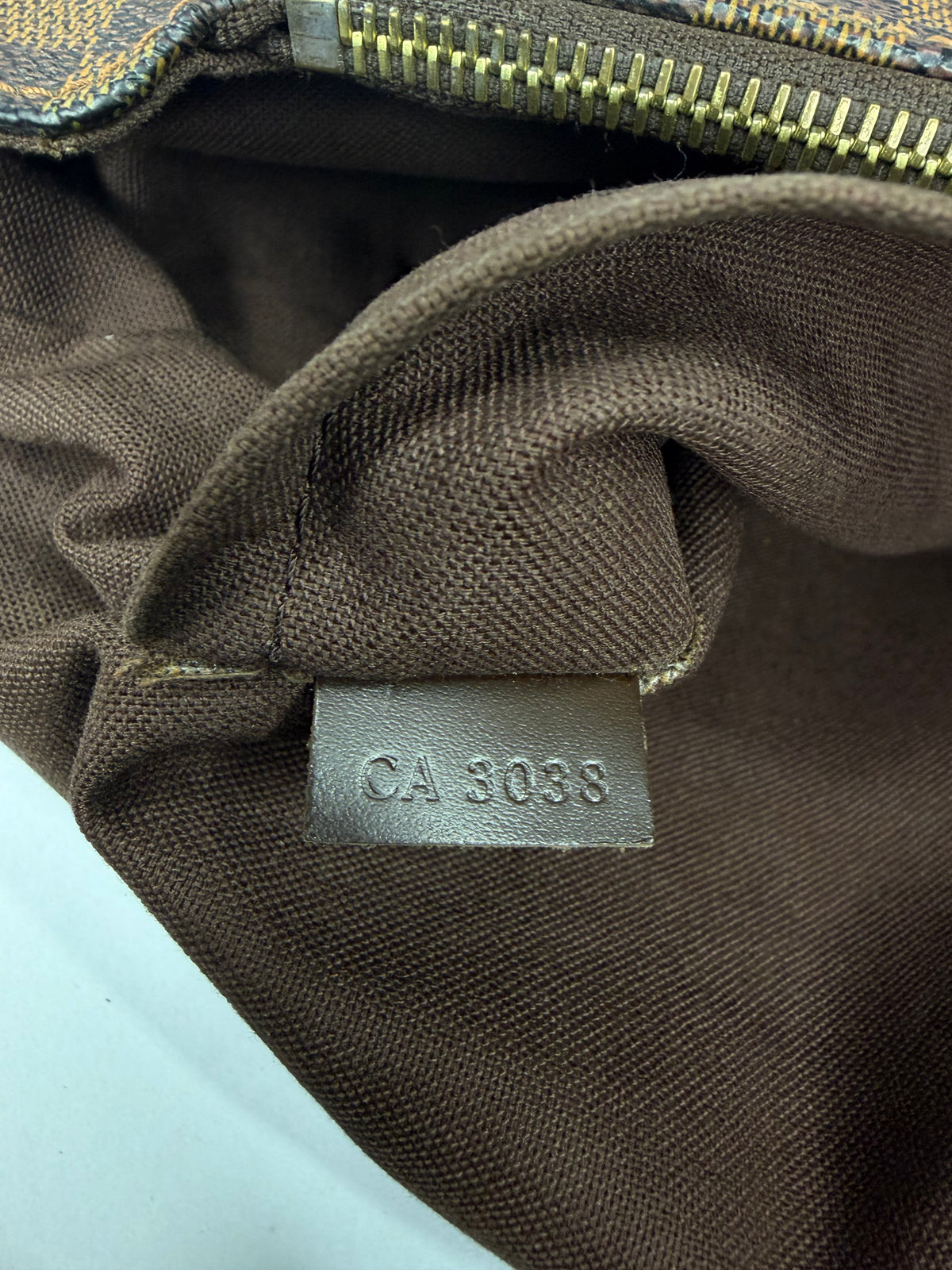 LOUIS VUITTON
Damier Ebene Brooklyn GM