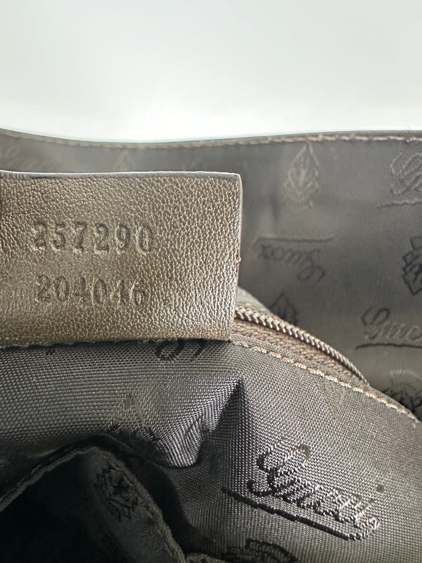 GUCCI
GG Crystal Full Moon Bag