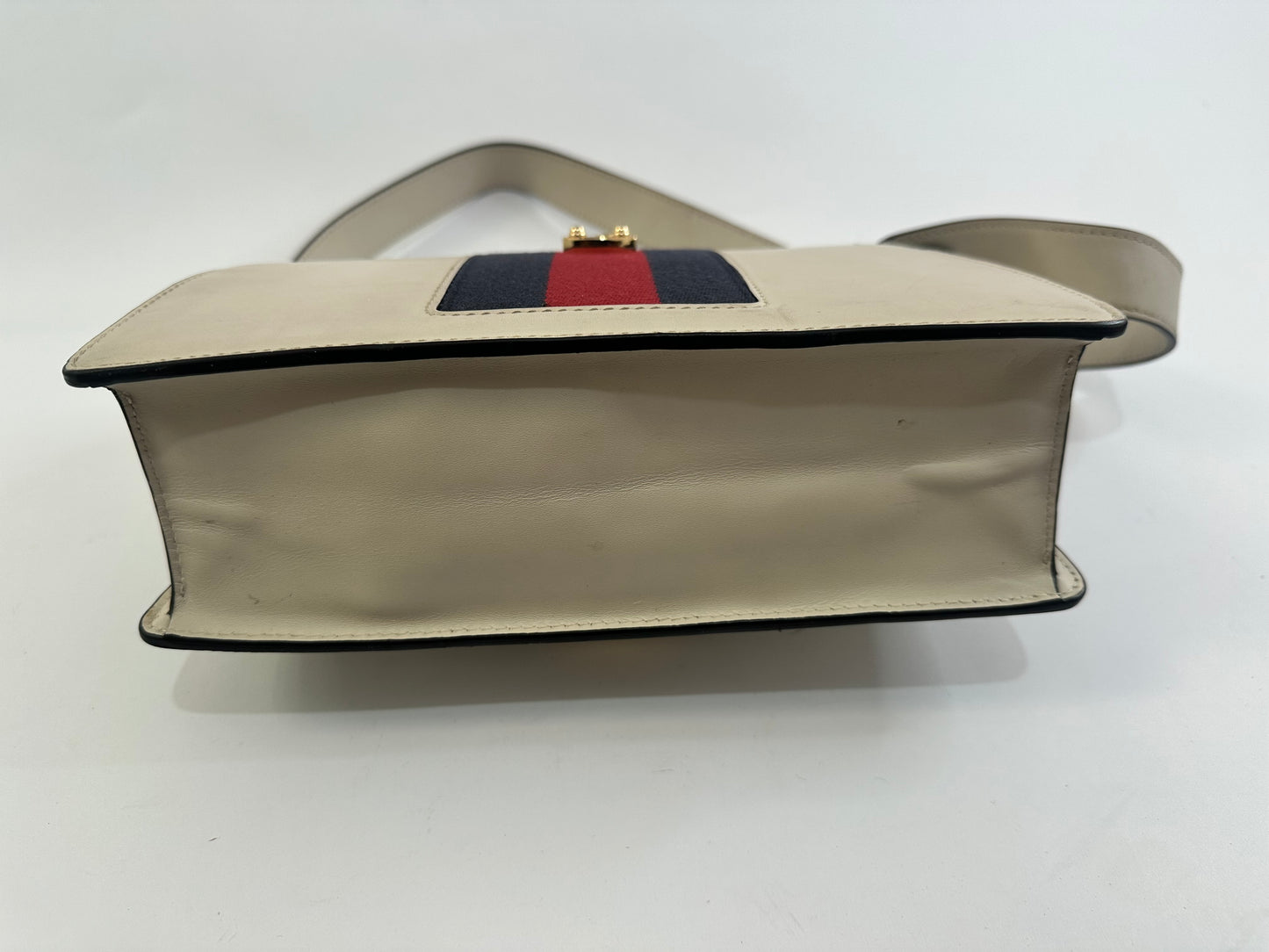 GUCCI
Calfskin Small Sylvie Shoulder Bag Off White