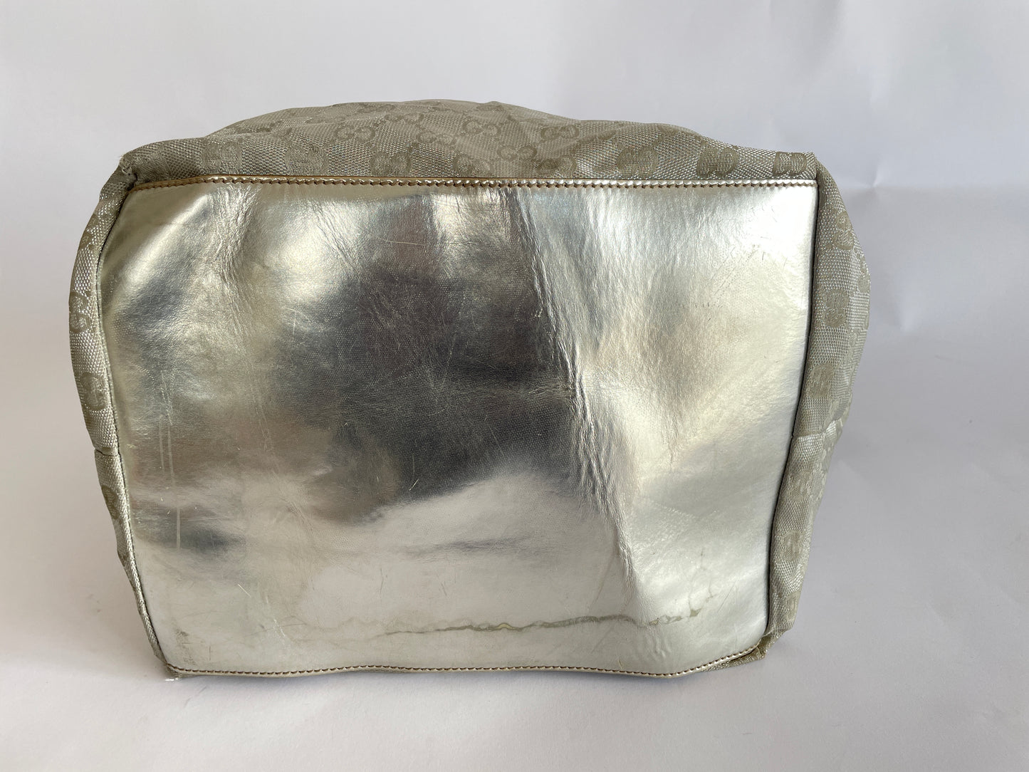 GUCCI
GG Canvas Medium Metallic