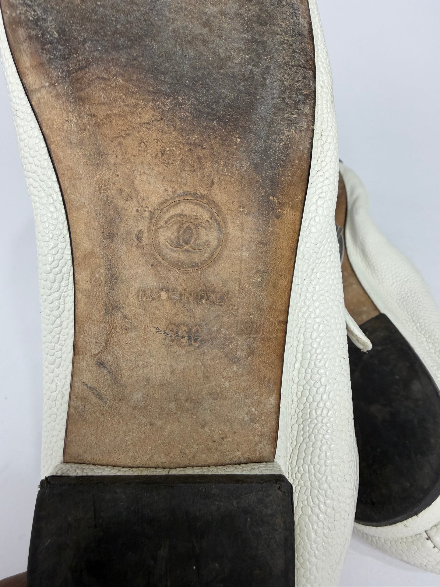 Chanel White/Black Leather CC Mary Jane Flats Size 36 EU/ 6 US/ 3 UK