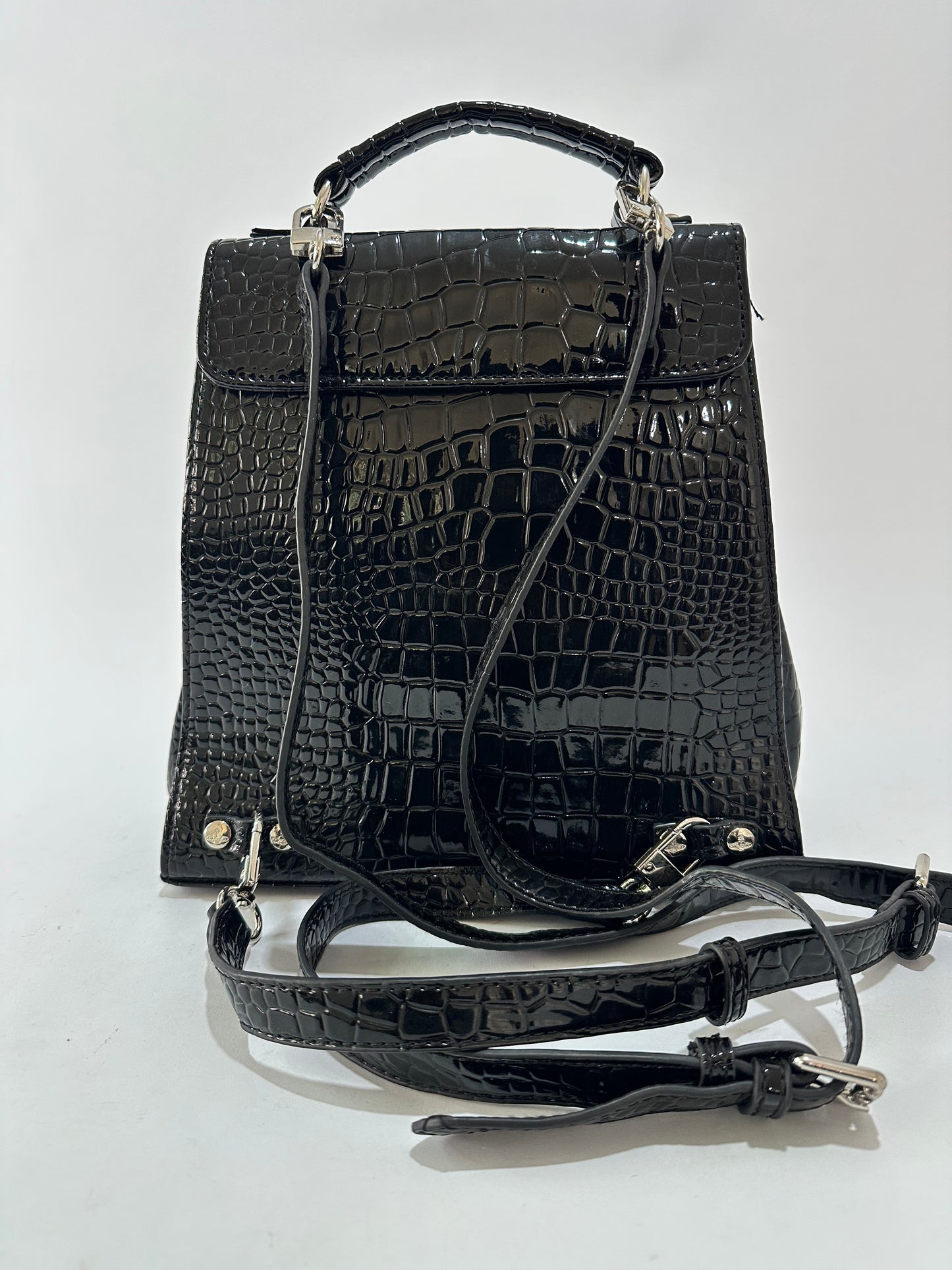 VIVIENNE WESTWOOD
Orb-plaque Embossed Backpack In Black